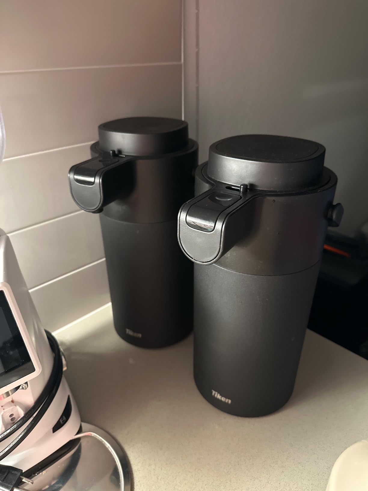 Tiken Airpot Coffee Dispenser with Pump - 135oz/4L Thermal Coffee Carafe for Hot Liquids customer photo 2