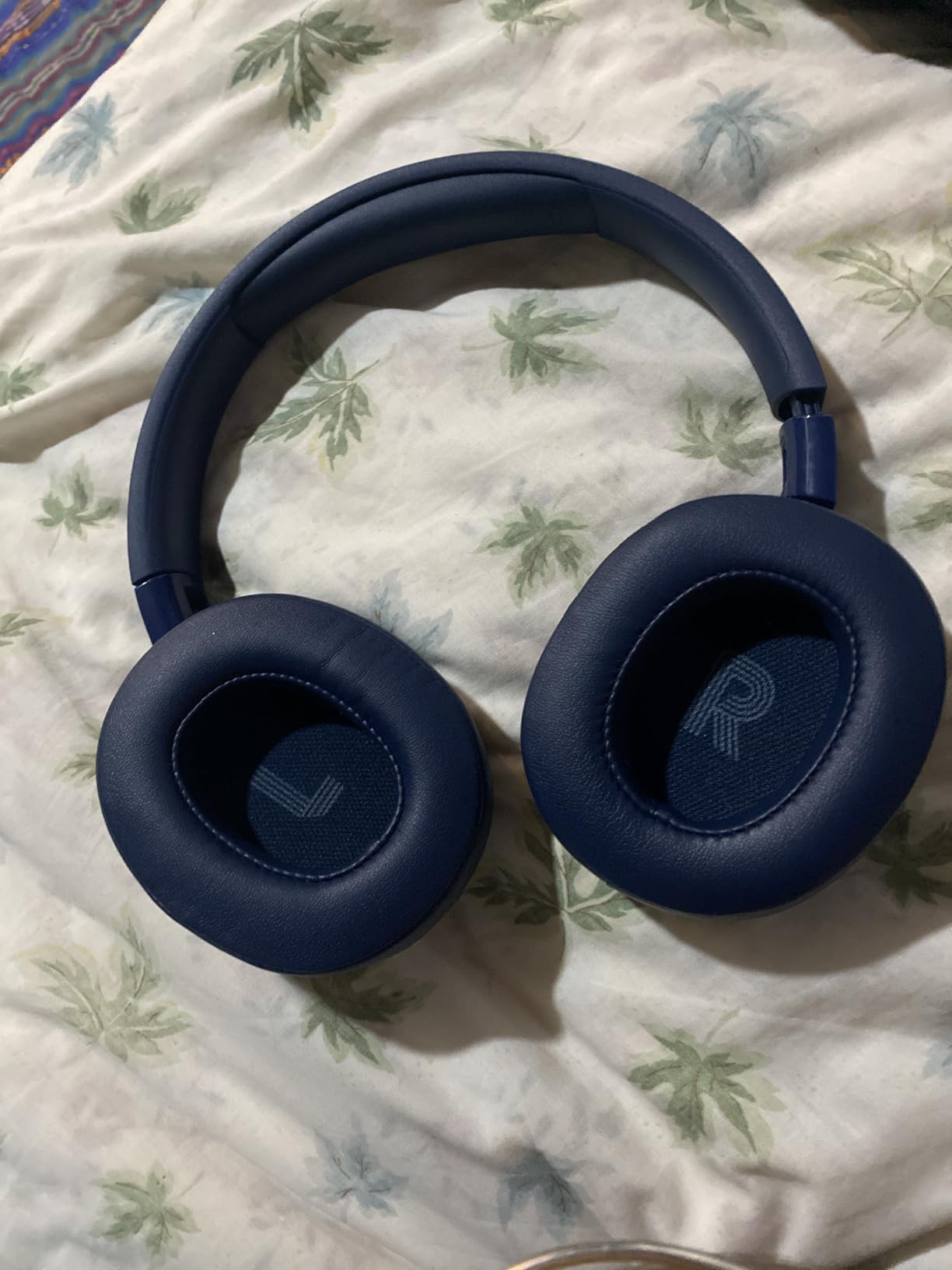 JBL Tune 770NC - Adaptive Noise Cancelling with Smart Ambient Wireless Over-Ear Headphones, Bluetooth 5.3, Up to 70H Battery Life with Speed Charge, Lightweight, Comfortable & Foldable Design (Black) customer photo 2