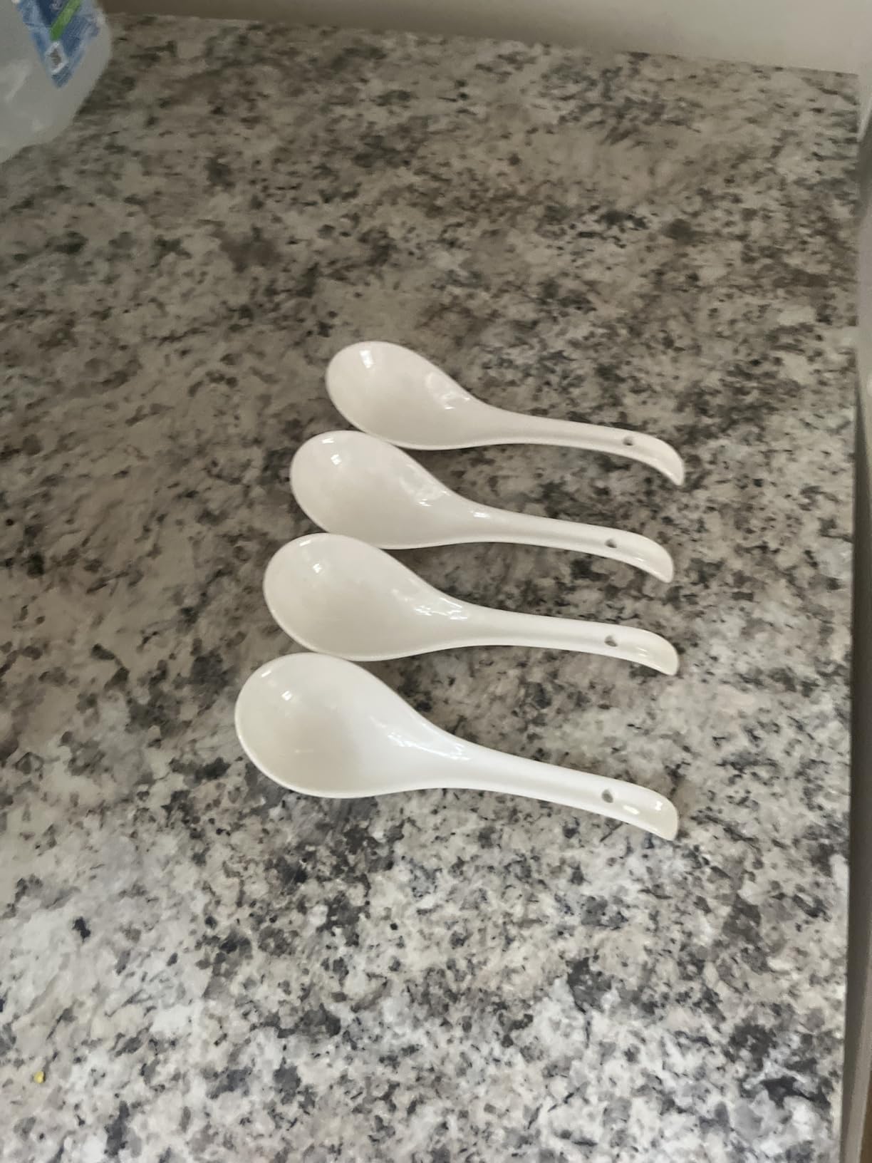 DOWAN Soup Spoons, Ceramic Asian Soup Spoons, White Japanese Spoon Large for Ramen Pho Wonton Dumpling Miso, Deep Oval Hook Design, Set of 4 customer photo 2