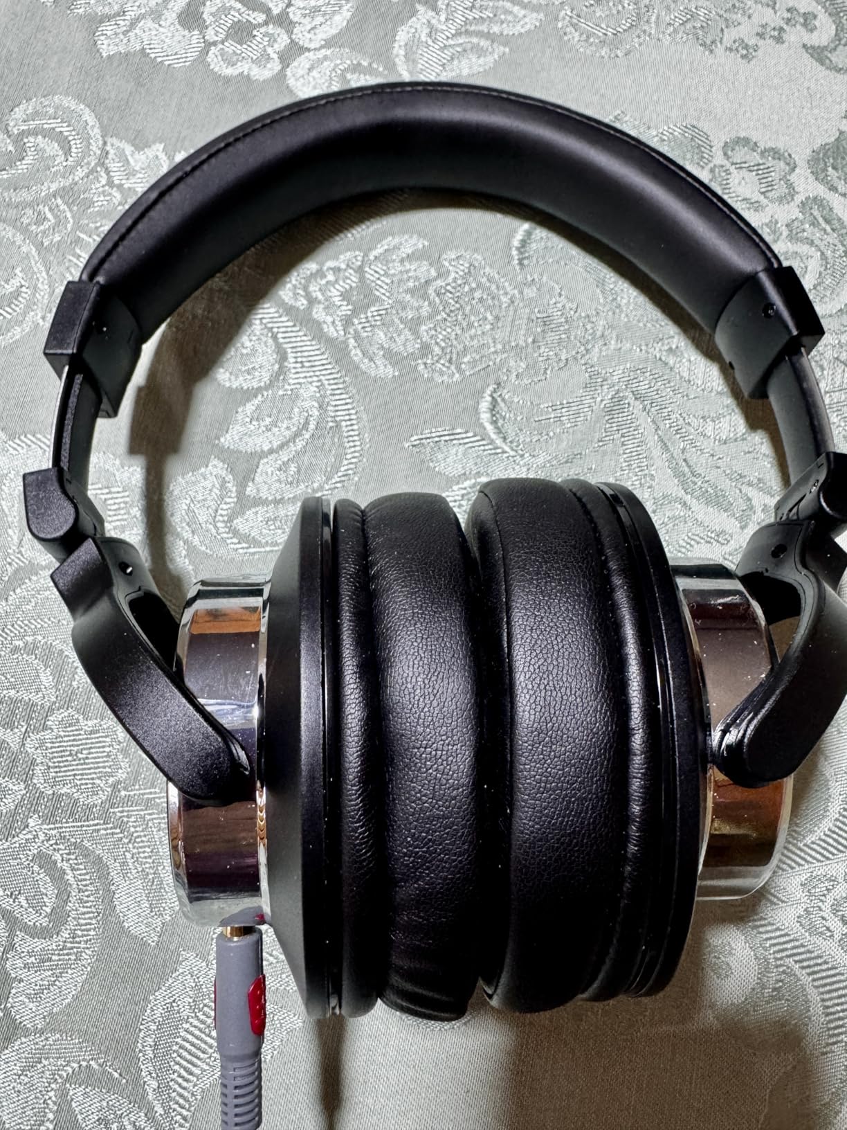Wired Headphones Over Ear, Studio Monitor & Mixing DJ Headphones with 50mm Neodymium Drivers and 1/4 to 3.5mm Jack for Guitar AMP Podcast Piano Keyboard (Black) customer photo 2