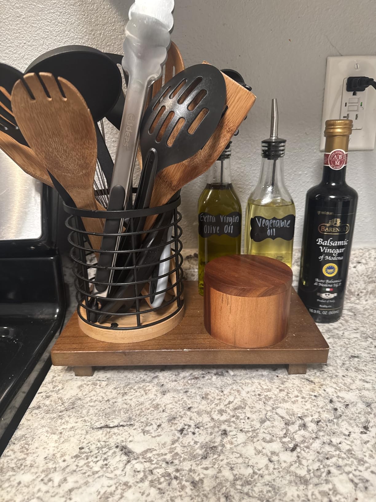 9-ounce Salt Cellar with Spoon and Swivel Lid, Acacia Wood Salt & Spice Box, Salt Keeper, Wood Jar for Kitchen, Perfect for Storing Table Salt, Gourmet Salts, Herbs, or Your Favorite Seasonings customer photo 1