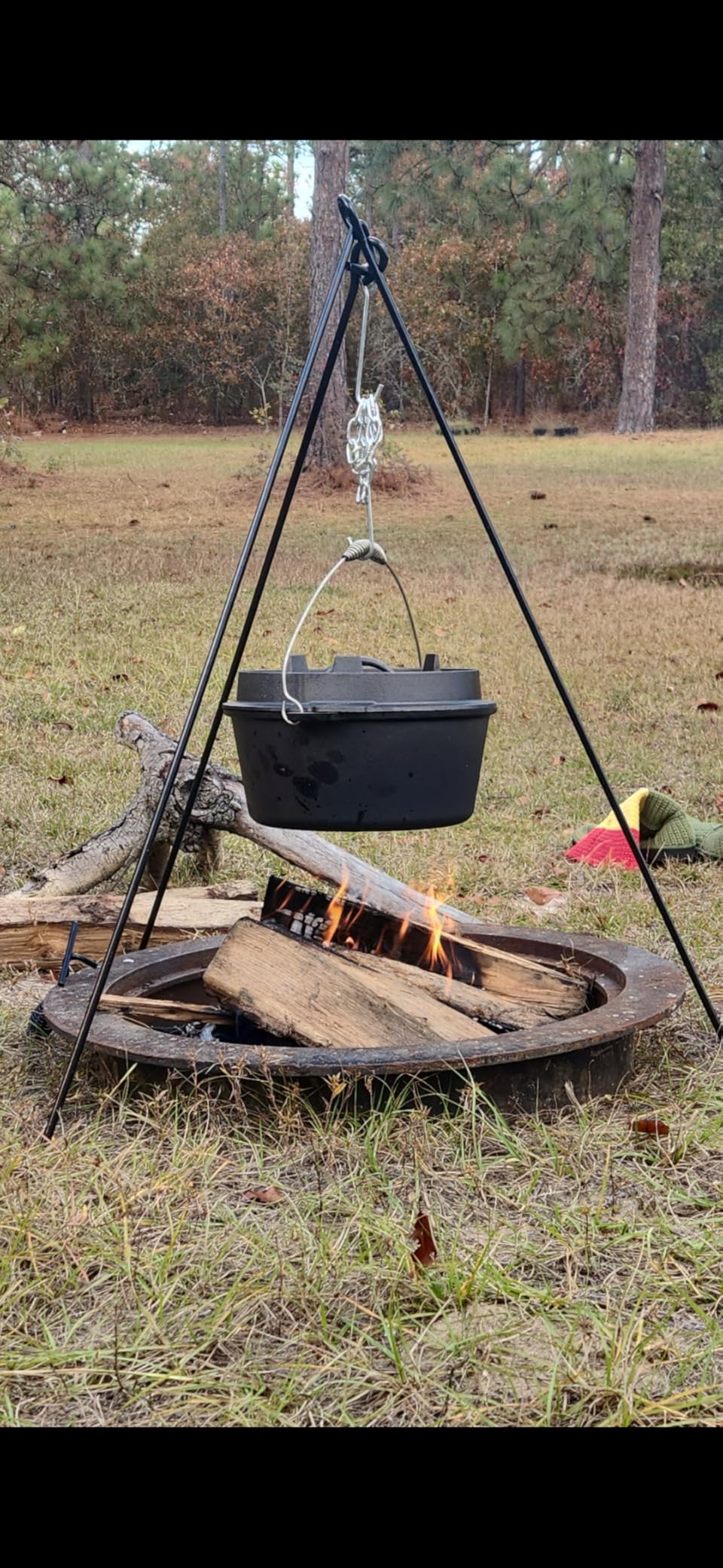 Velaze 10QT Camping Dutch Oven, Pre-Seasoned Cast Iron Camp Dutch Oven Pot with Lid, for Use in the Oven, on the Stove, Grill, or over the Campfire - Metal Handle, Lid Lifter, and Stand Support customer photo 2