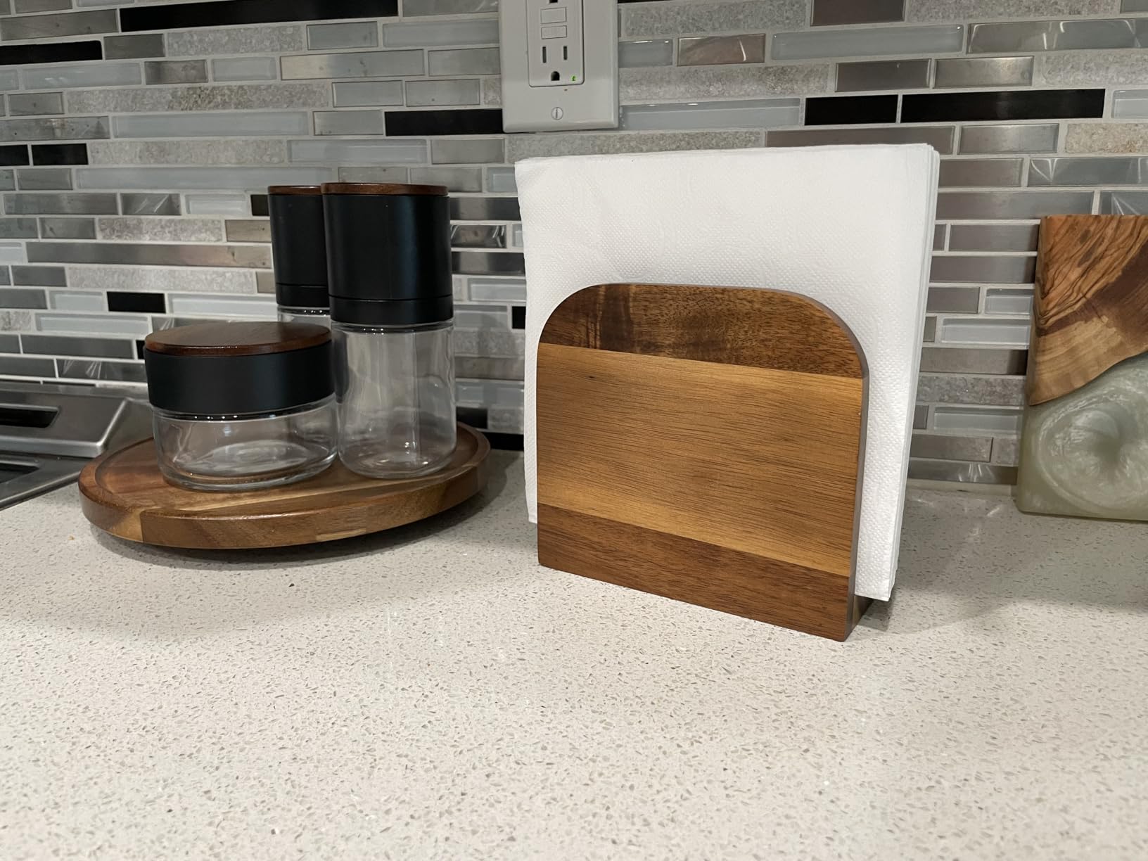 ALELION Acacia Wood Napkin Holder for Table, Wooden Upright Napkin Holders for Kitchen, Standing Napkin Dispenser for Kitchen Dining Room Party Cocktail Outdoor Use customer photo 2