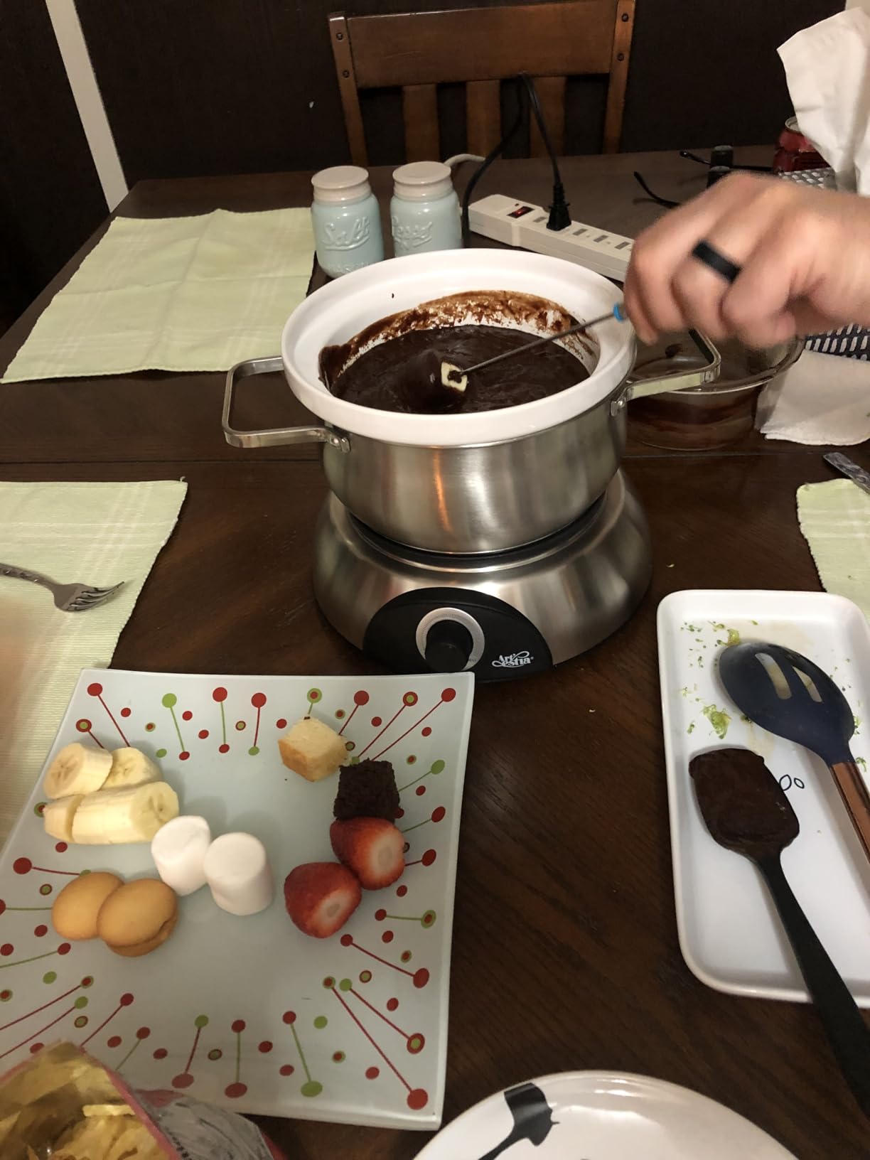 Artestia 3-in-1 Electric Fondue Pot 2.6QT - Chocolate, Cheese & Meat Hot Pot, 1500W High-Power with Removable Stainless Steel & Ceramic Bowls customer photo 1