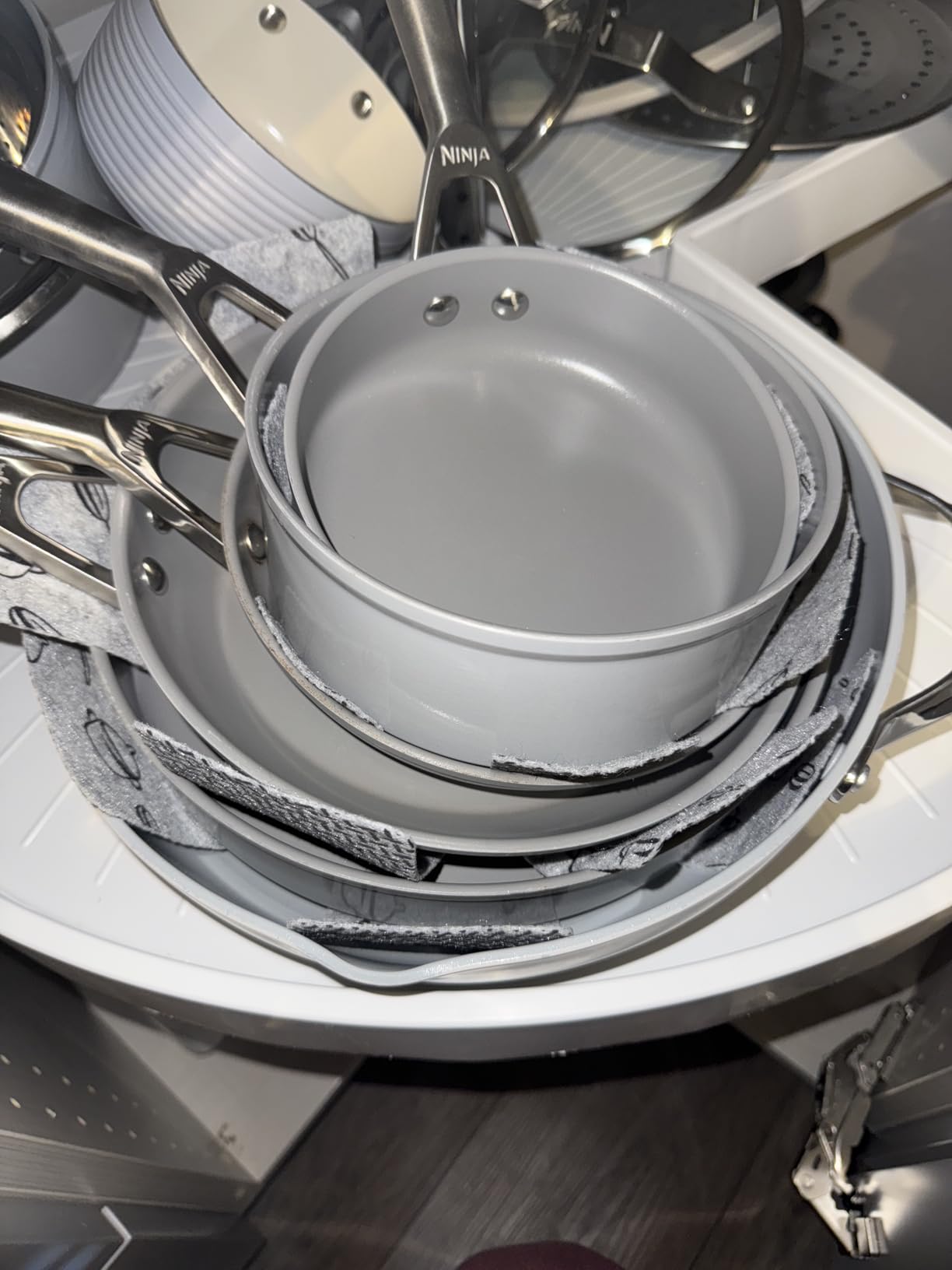 Ninja Ceramic Pro 10Piece Cookware Set, NonStick Pots & Pans Set with Glass Lids, Nontoxic, PTFE Free, Ceramic Coated, Stove to Oven Safe, All Stovetop & Induction Compatible, Midnight Blue, CW39010MM customer photo 1