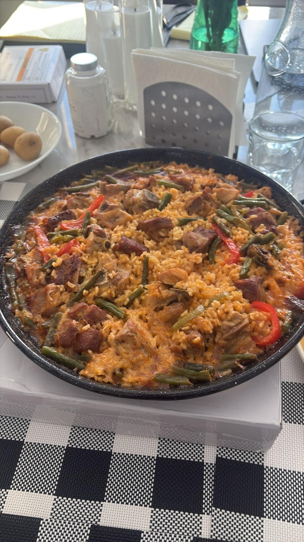 Paella Pan - Enamelled, No-Rust Steel Skillet for Propane & Gas Burners - Easy-to-Clean Pan for Indoor & Outdoor Cooking - Cacerola Paellera Sarten - 17 Inch, for 10 Servings customer photo 2