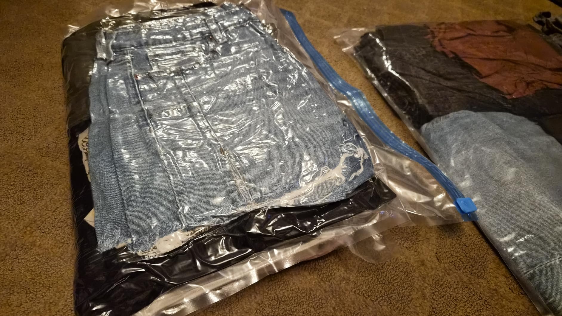 Vacuum Storage Bags with Hand Pump, Plastic Packaging Bags, 80% Space Saver Vacuum Seal Bags for Clothing, Travel Lugggage, Blankets, Comforters, 20 Combo customer photo 1