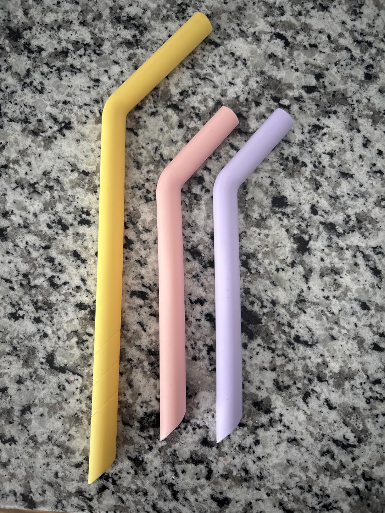 NiHome 6-Pack Extra Wide Reusable Bent Silicone Straws for Boba, Smoothies, Bubble Tea, Bent Straws Eco-Friendly & Colorful for Thick Drinks, Child-Safe, Customizable Length, 2 Brushes Easy Cleaning customer photo 2