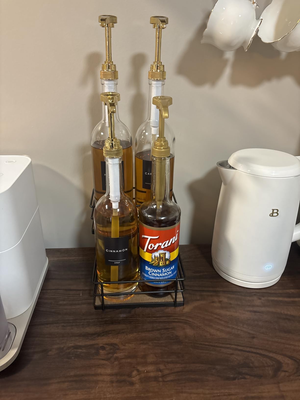 THYGIFTREE Coffee Syrup Rack Organizer 4 Bottle Syrup Holder Stand 2-Tier Storage Shelves for Kitchen Coffee Bar Station customer photo 1
