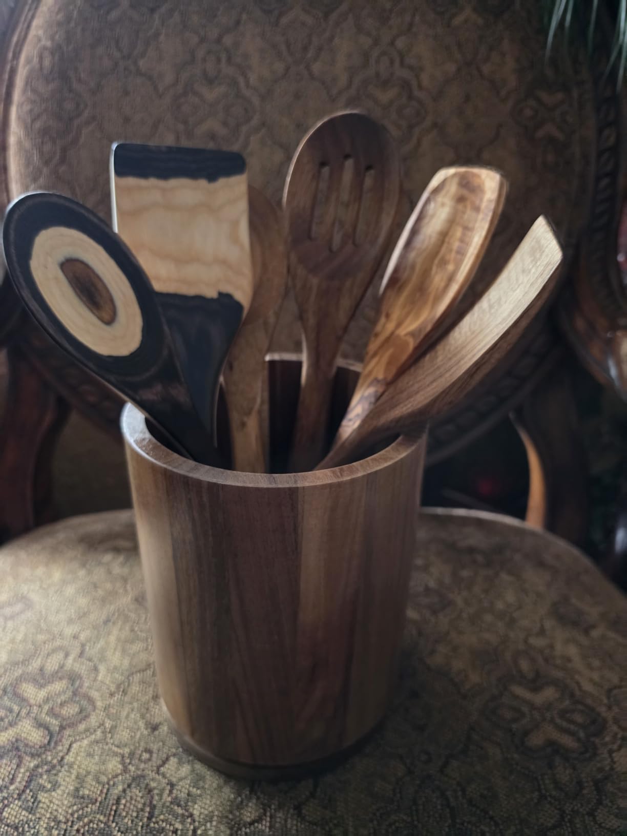 Wooden Utensil Holder, 360°Rotating 7.3'' Large Utensil Holder for Kitchen Counter, Kitchen Utensil Organizer, Utensil Crock, Farmhouse Kitchens Countertop Decor, Acacia Wood customer photo 1