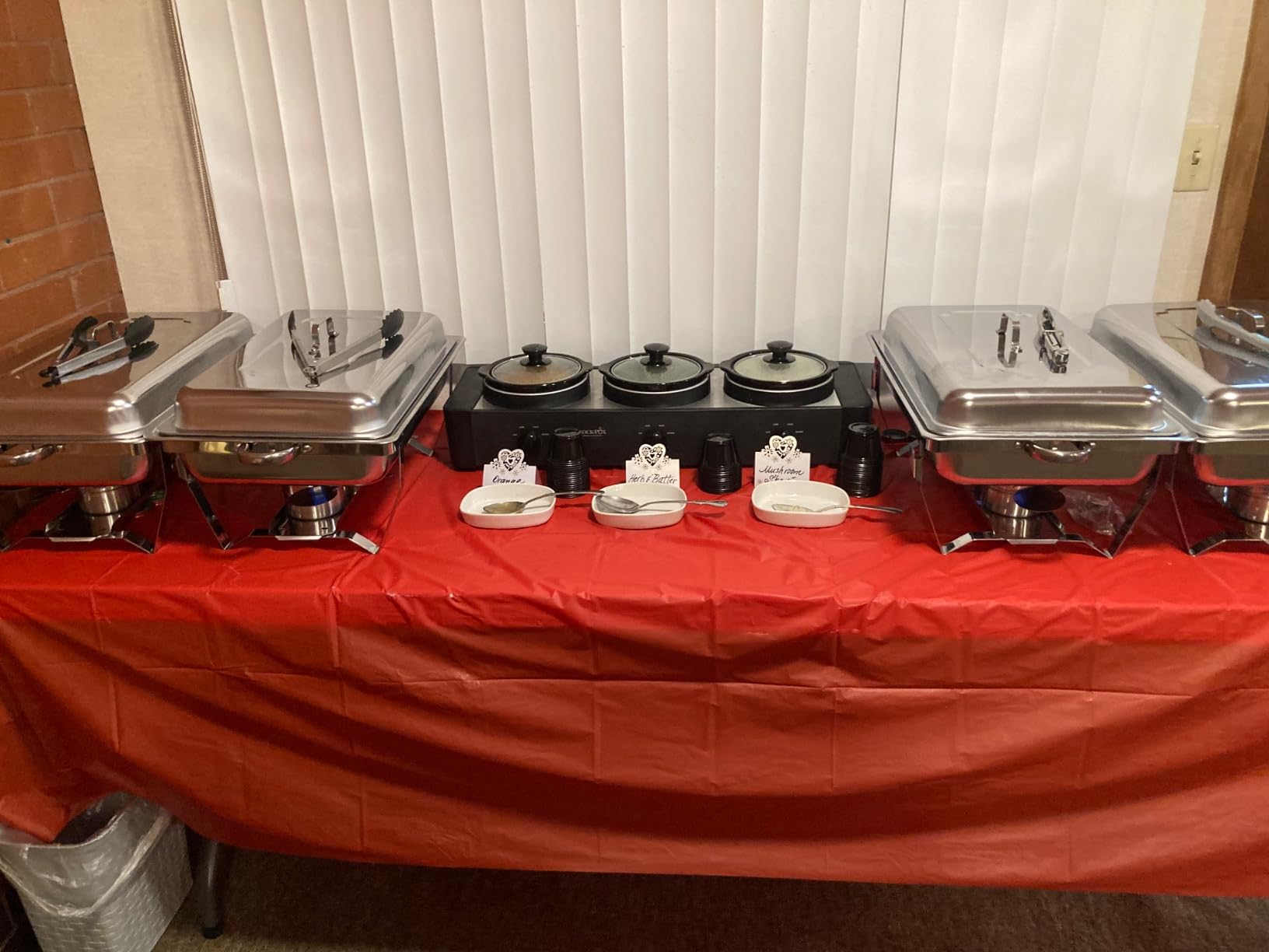 Chafing Dishes for Buffet 4 Pack, 9QT [No Fingers Cut] Roll Edge Designed Chafing Dish Buffet Set [Mirror-Like Polished Finish] Food Warmers for Parties, Birthday, Holiday Parties, Church Events, etc customer photo 2