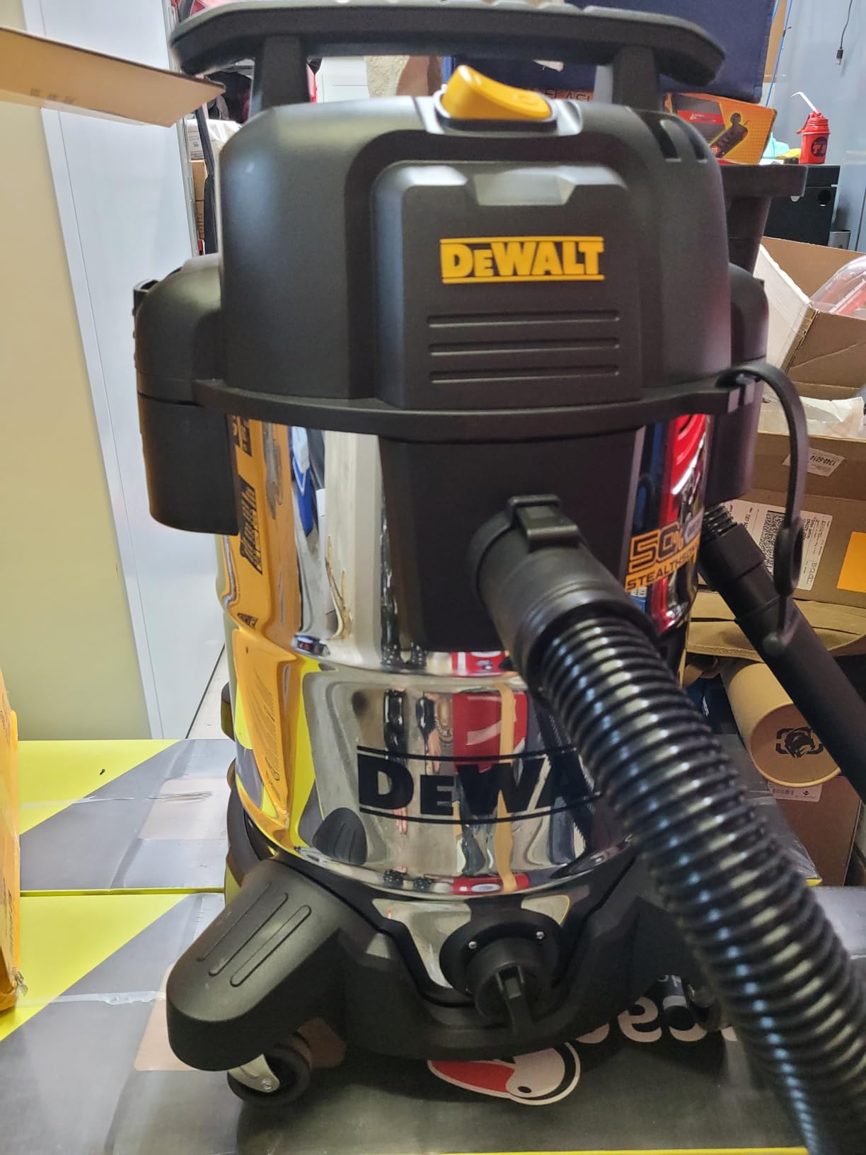 DEWALT 10 Gallon STEALTHSONIC Wet and Dry Shop Vacuum, Ultra Quiet Heavy Duty With Attachments customer photo 2