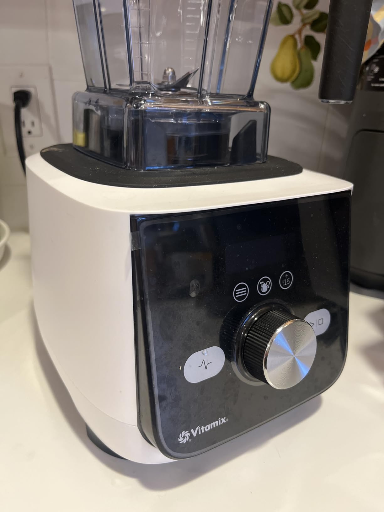 Vitamix Ascent X5 Blender with 10 Blending Programs, Self-Cleaning Program, Professional-Grade Blender for Smoothies, Soups and More, Stainless-Steel Blades, 48 Oz Container, Brushed Stainless customer photo 1