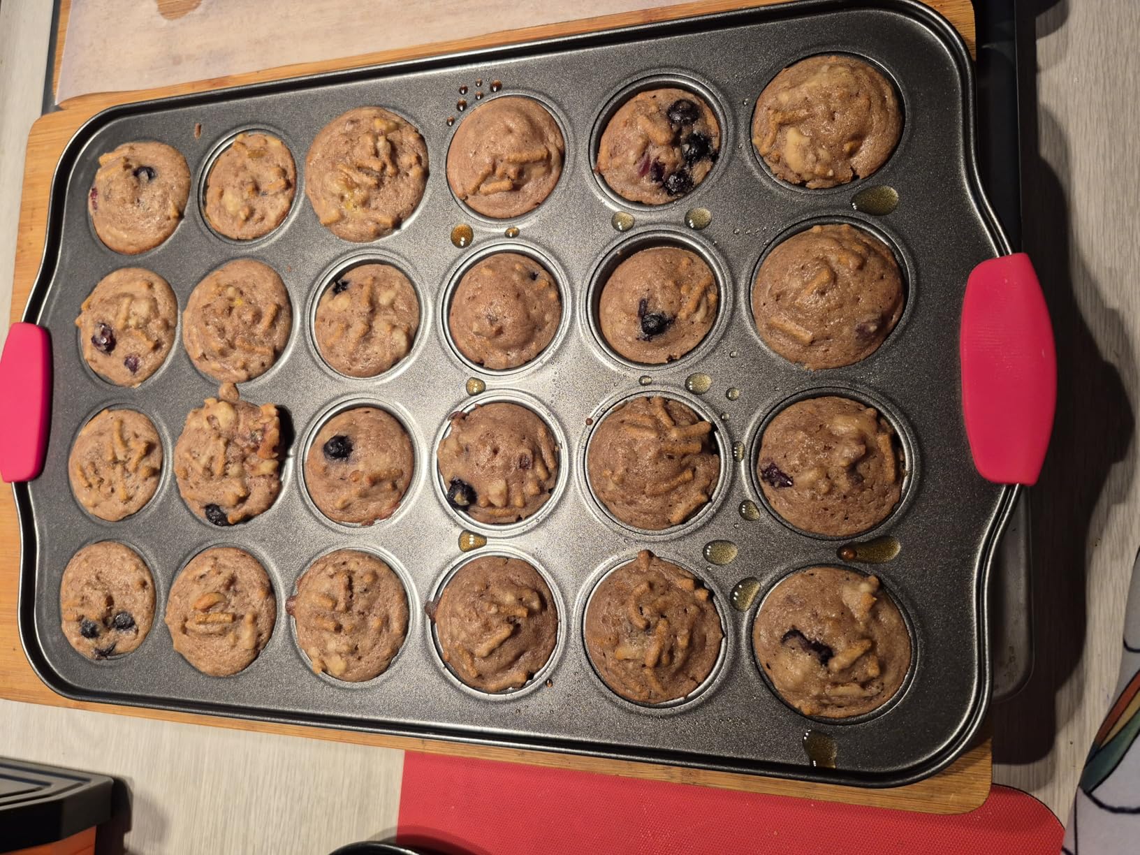 Tiawudi Mini Muffin Pan, 24 Cavity Cupcake Pan, Nonstick Baking Pan, Heavy Duty Small Muffin Tin with Silicone Grip Handles, Set of 2 customer photo 1