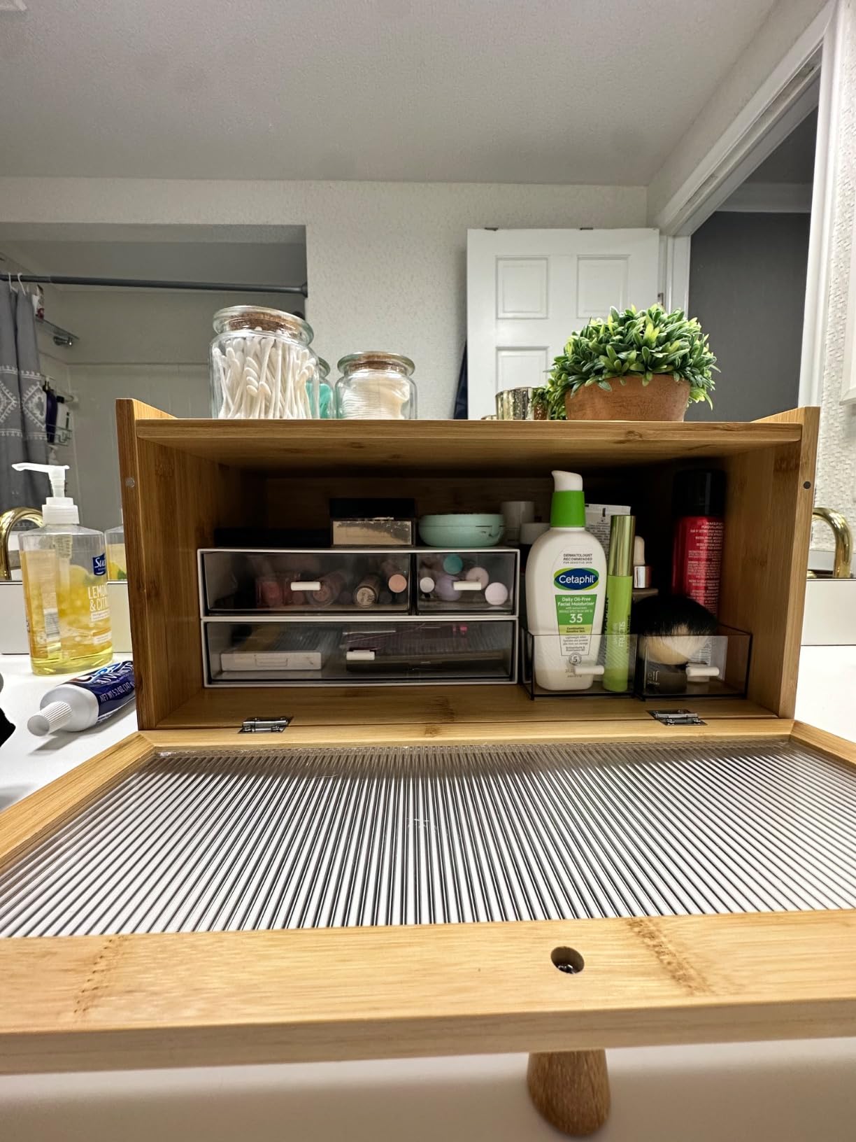 Culinary Couture White Bread Box for Kitchen Countertop with Bamboo Lid - Large BreadBox for Homemade Bread - Storage BreadBox with Cutting Board Lid customer photo 1