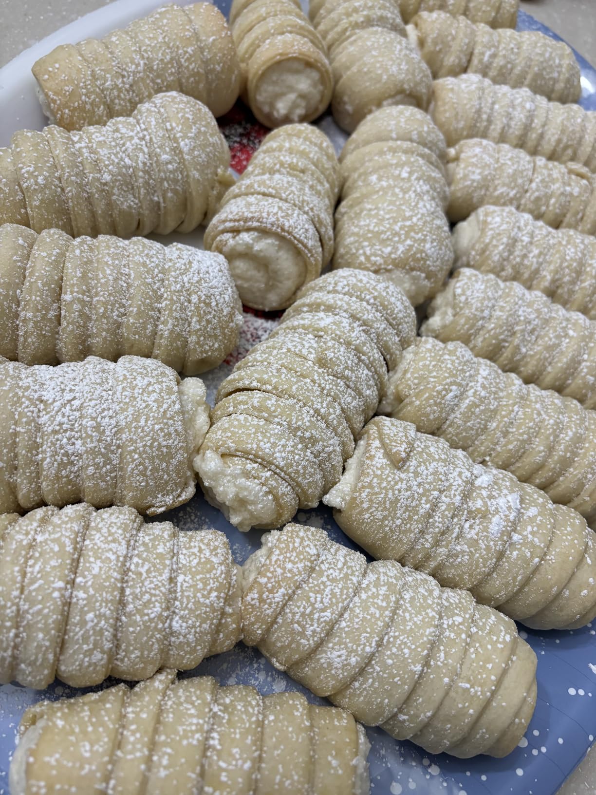 12pcs Cream Horn Molds, Stainless Steel Cannoli Forms Tubes Kits, Baking Cones, Roll Horn Forms, Non-stick Baking Molds for Danish Pastry Lady Lock Form, Cream Roll, Croissant customer photo 1