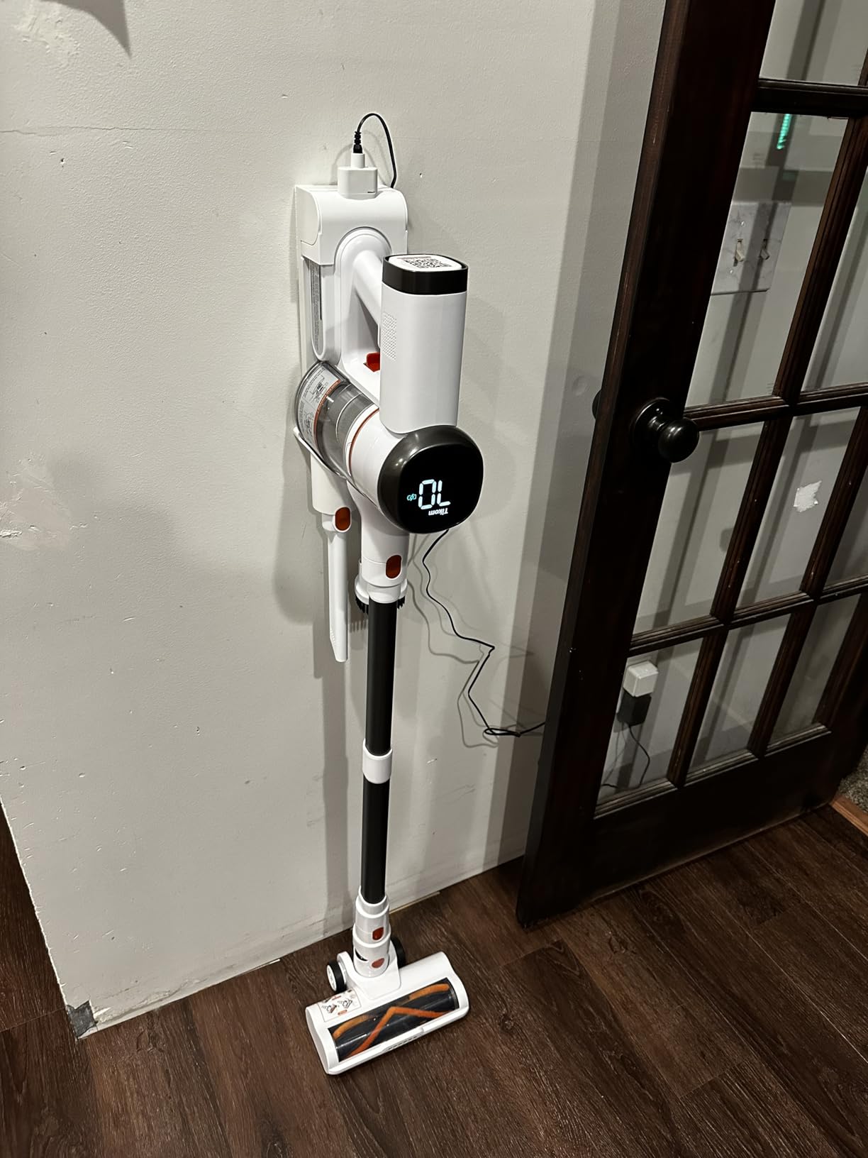 Tikom V500 Cordless Vacuum Cleaner for Home, 40000Pa/450W Stick Vacuum with LED Touch Screen, Charging Wall Dock, Anti-Tangle, Lightweight Handheld Vacuum for Pet Hair, Hard Floor, Carpet customer photo 1