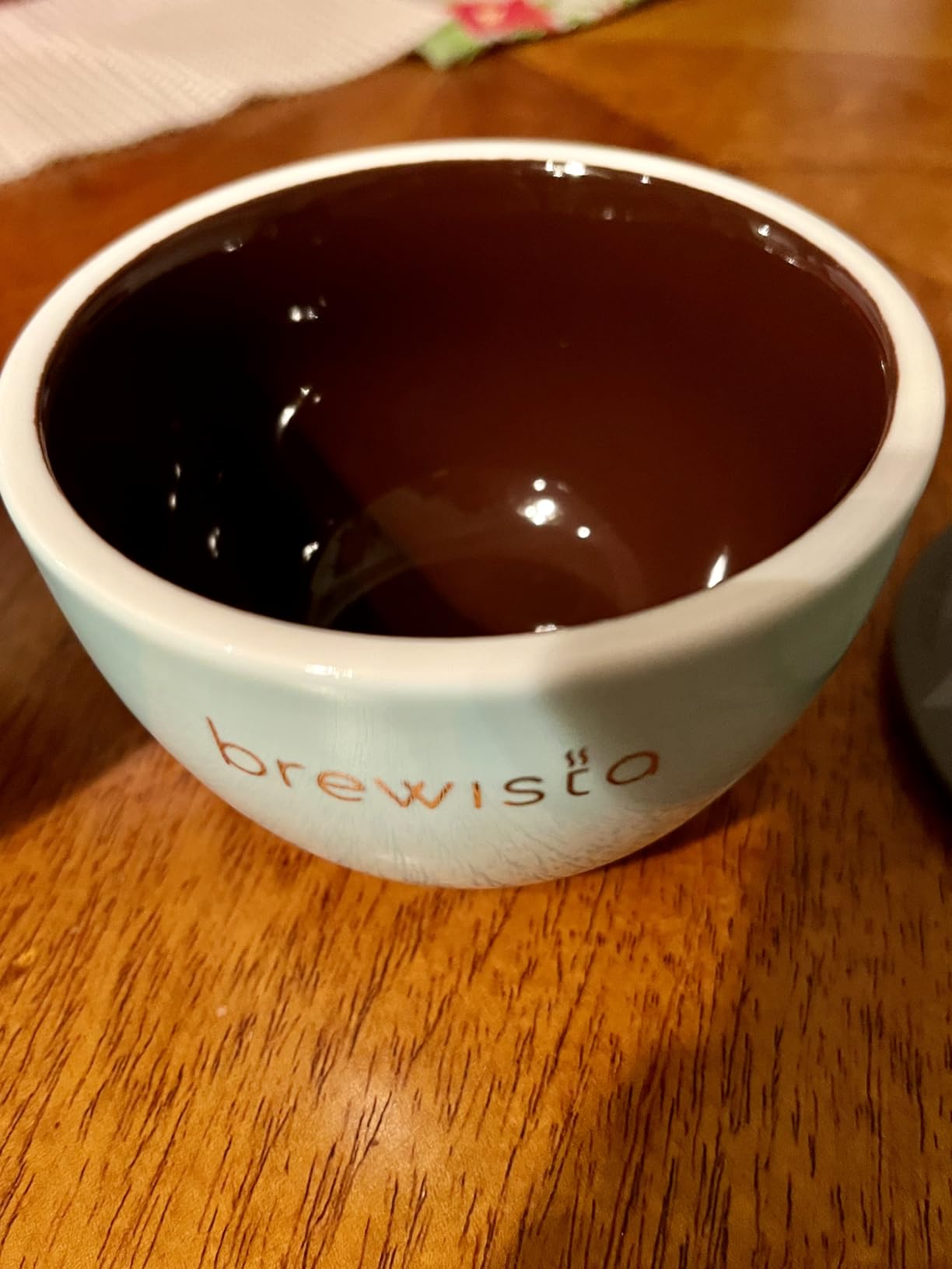 Brewista Professional Coffee Cupping Bowls with Silicone Lid, 8 oz, Heat-Retaining Porcelain, Glazed Dark Brown Interior for Precision Coffee Tasting, Espresso & Pour Over, Set of 4 (White) customer photo 1
