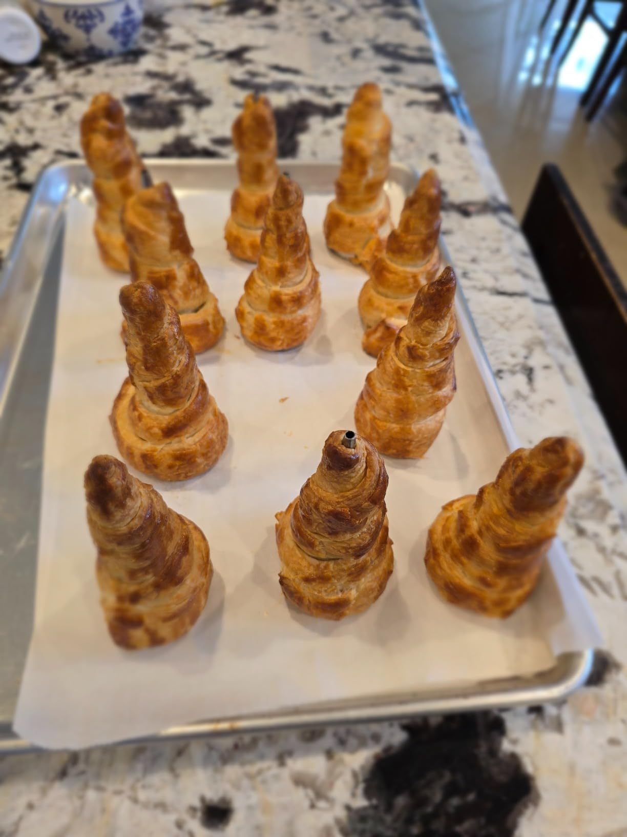 20pcs Cream Horn Molds For Baking Non-Stick Conical Cannoli Tubes Molds 4.7in Large Baking Cannoli Forms Pastry Molds with Cleaning Brush for Baking Croissants Bread, Brioche Rolls customer photo 1