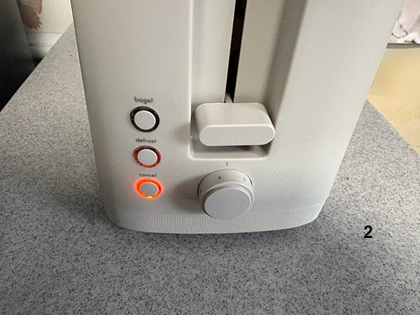 bella 4 Slice Slim Toaster, Fits-anywhere Kitchenware, 6 Setting Shade Control with Reheat & Cancel Buttons, Fits Sourdough, 10