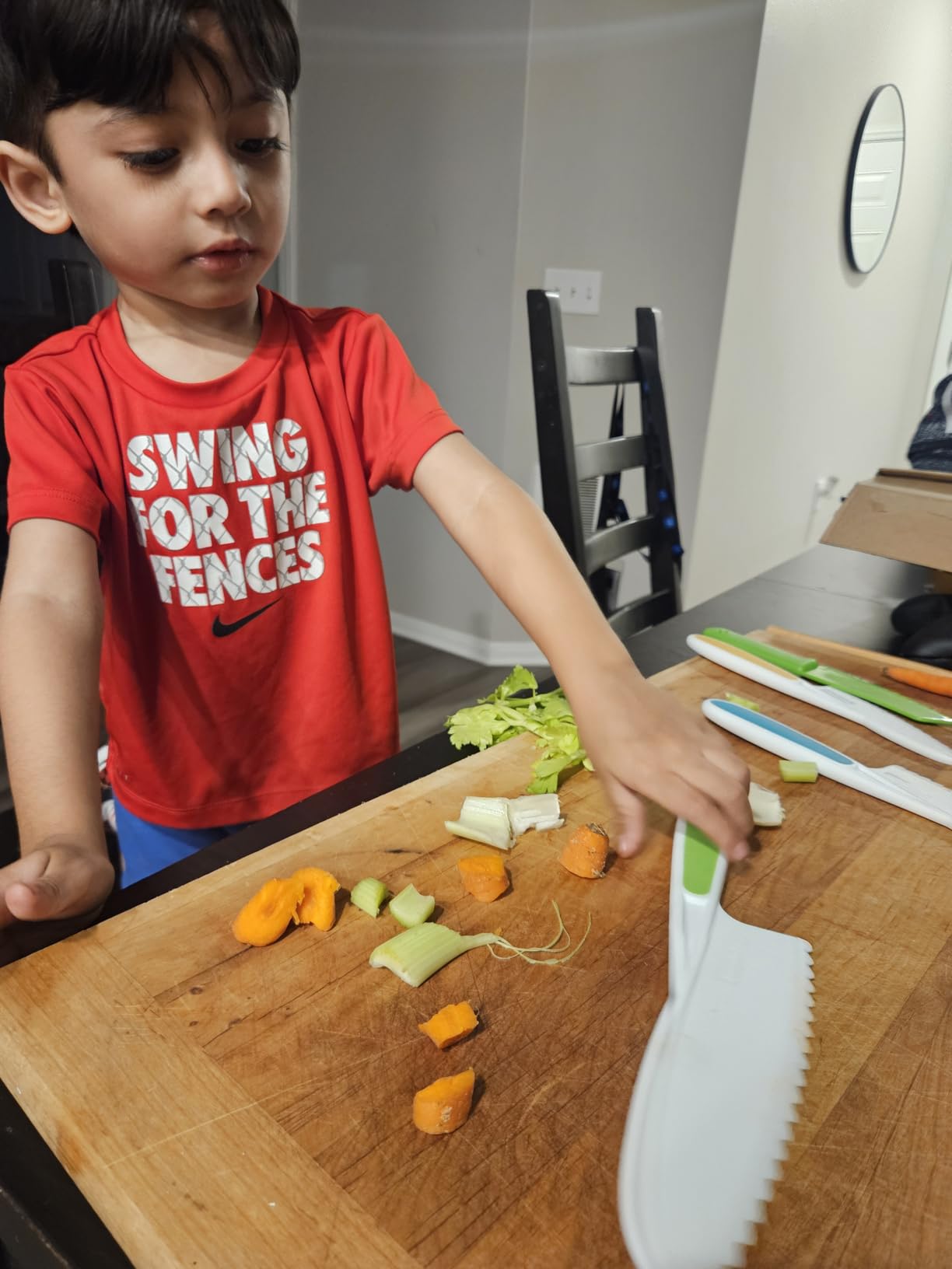 WALAWALA 4PCS Kids Knife Set for Real Cooking BPA Free with Plastic Toddler Play Kitchen Knives with Serrated Teeth Kitchen Safe Knives for Real Cooking and Cutting Fruits and breads customer photo 1