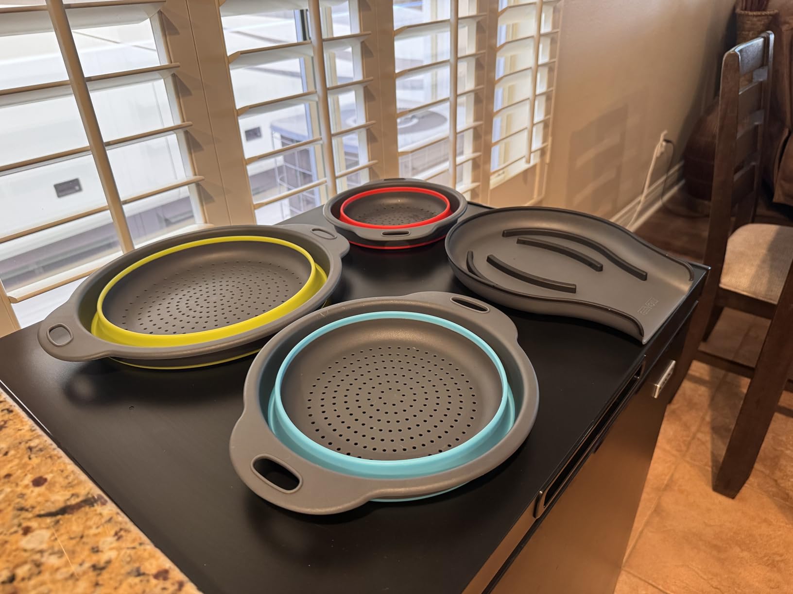 Collapsible Colanders (3 Pack Set) Food Strainers with Over-Sink Water Draining Base for Pasta Fruits and Vegetables customer photo 1