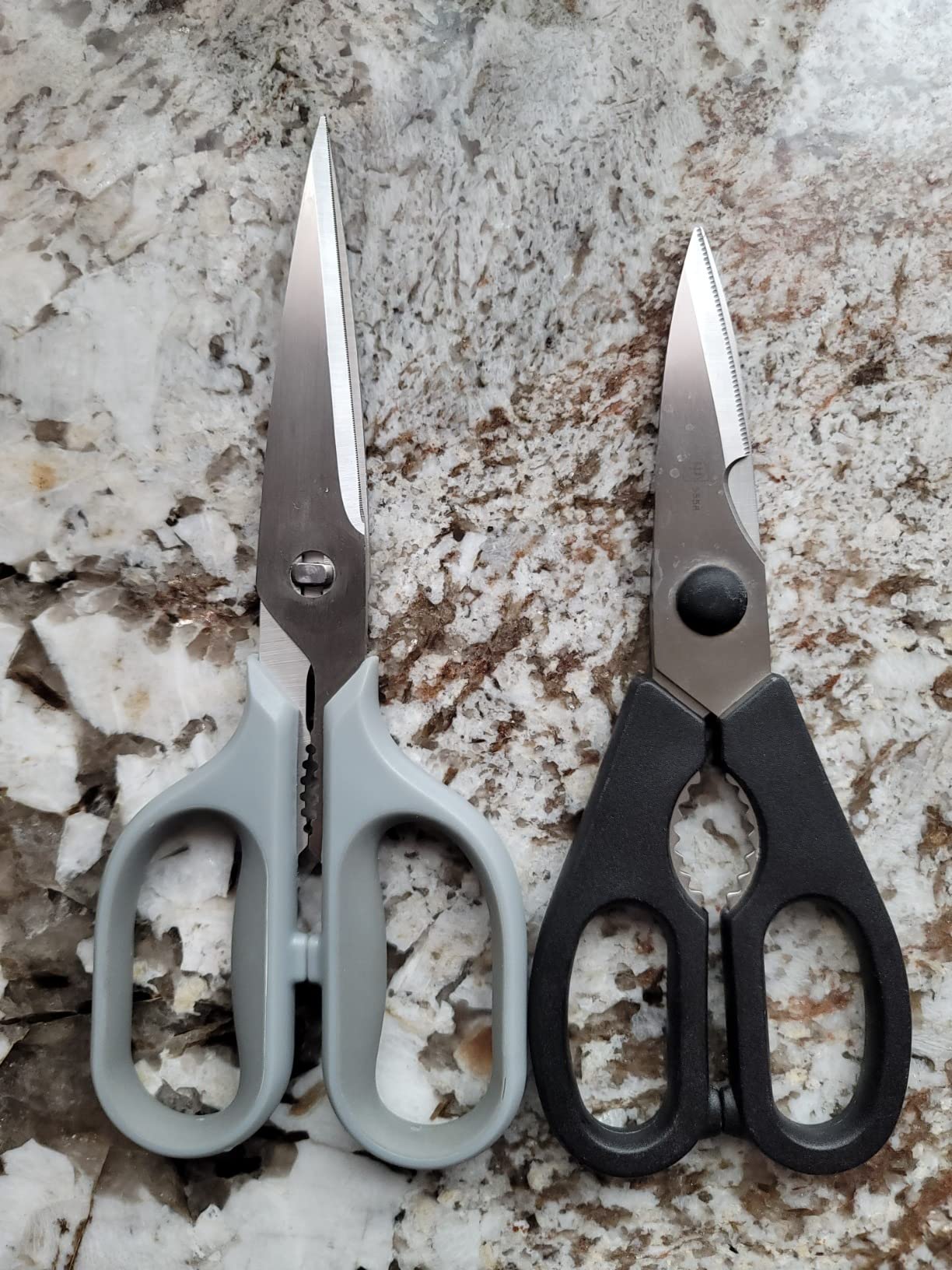 Misen Heavy Duty Kitchen Shears - Comfortable Ambidextrous Scissors for Meat, Poultry, Herbs & More - Easy to Clean - German Stainless Steel - Large | Green customer photo 2
