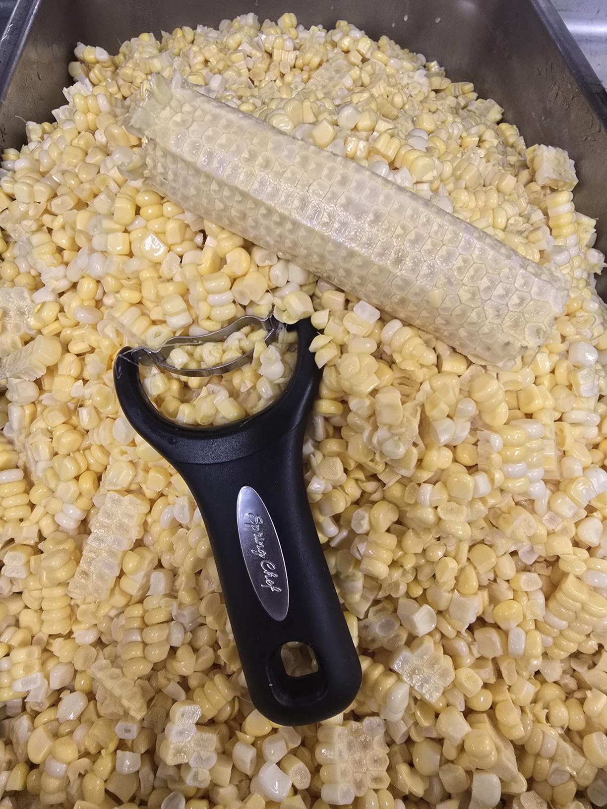 Spring Chef Stainless Steel Corn Peeler - Corn on the Cob Stripper Tool - Durable & Efficient Kernel Remover Tool - Easy to Use Kernel Cutter - Dishwasher Safe Kitchen Gadget - Black customer photo 2