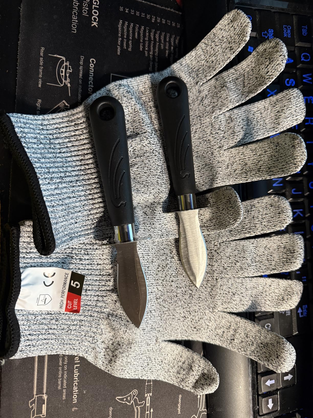 Oyster Shucker Set - 2 Oysters Shucking Knives and Cut Resistant Gloves- Seafood Opener Kit Tools for Oysters, Clam, Shellfish, Crab, Kitchen Tools, Premium Kitchen Knife Tools Gift customer photo 1