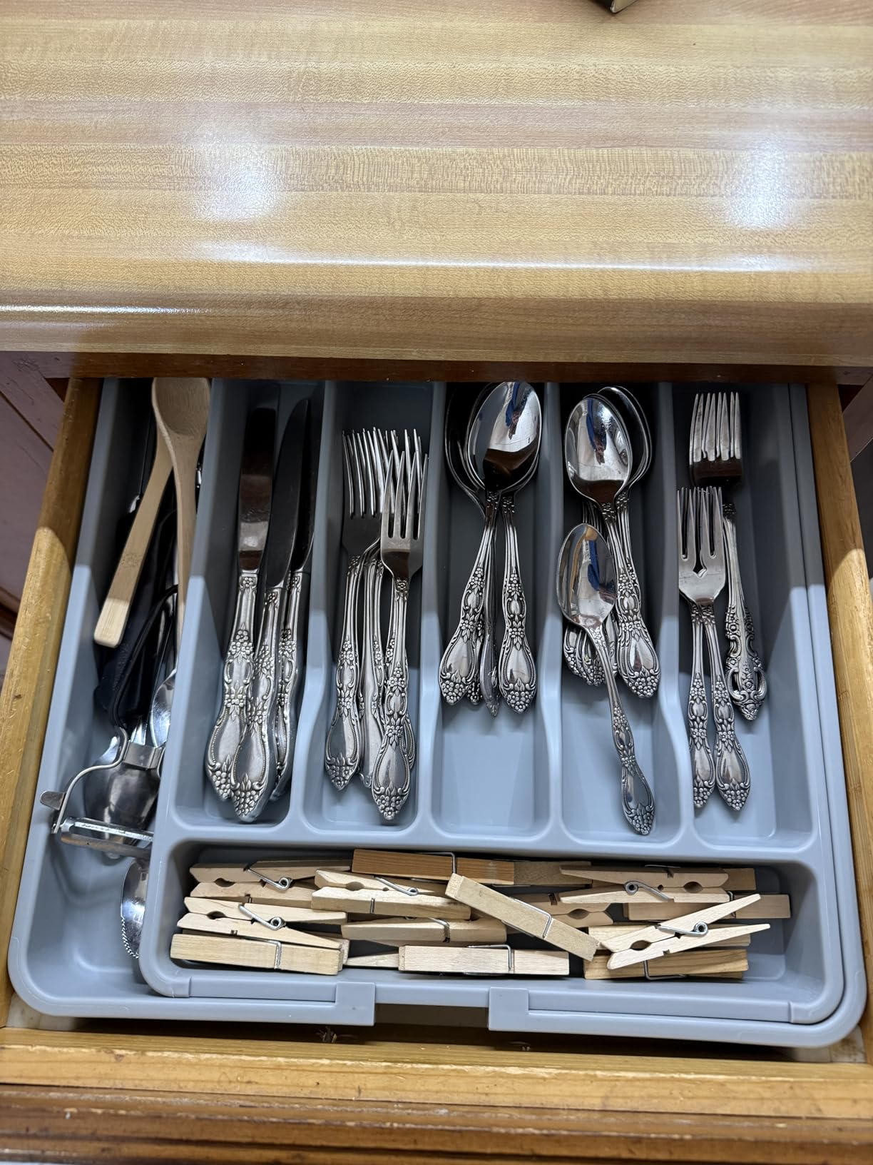 Extra Large Expandable Silverware Organizer, BPA-Free Food-Safe Cutlery Flatware Organizer, Kitchen Utensil Drawer Organizer, Adjustable Silverware Holder for Spoons Forks Knives, Black customer photo 1
