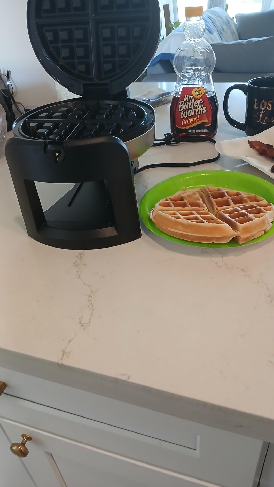 Cuisinart Round Flip Belgian Waffle Maker, 1
