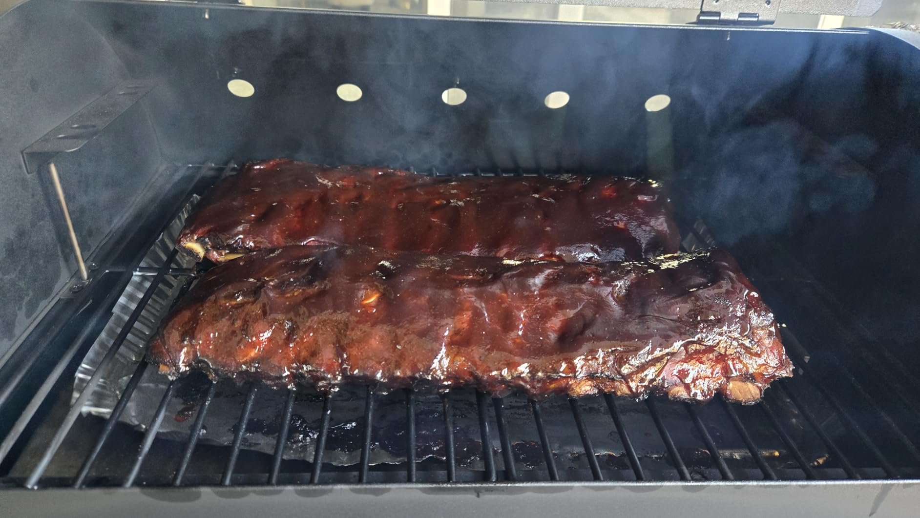 Brisk It Zelos-450 WiFi A.I. Electric Wood Pellet Smoker Grill - Smart Grill With Waterproof Cover- 450 sq.in Cooking Area,7-in-1 Outdoor Grill & Smoker, PID Controller (Up to 500°F), Meat Probe customer photo 1