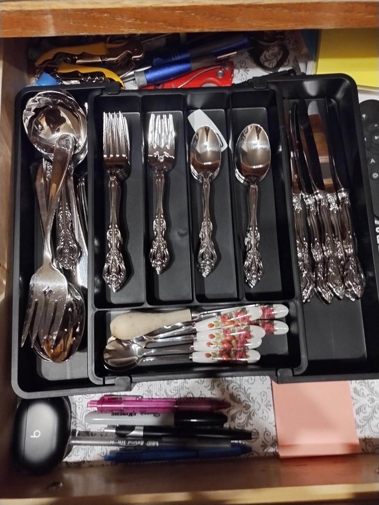 Lifewit Expandable Silverware Organizer, Plastic Utensil Tray for Kitchen Drawer, BPA Free Flatware Cutlery Holder, Space-Saving Storage for Spoons Forks Knives, 8.5-14 x 12 x 1.5 inch, Black customer photo 1