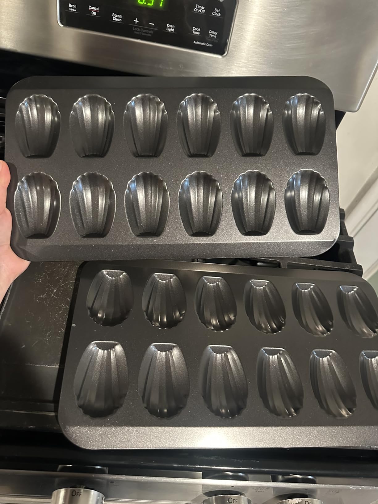 2pc Nonstick Madeleine Pan for Baking, 12-Cavity Shell Shape Cake and Cookie Mold Tray, Carbon Steel Cookie Molds, Send Goods from Local Warehouse (2 PC) customer photo 2