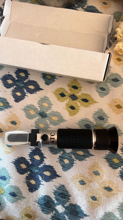 Portable Brix Refractometer with ATC, Accurate Dual Scale Brix Meter Specific Gravity SG Wort 1.000-1.130 & Brix 0-32%, High Precision Sugar Level Tester in Wine Making, Beer Brewing, Home Brew Kit customer photo 1