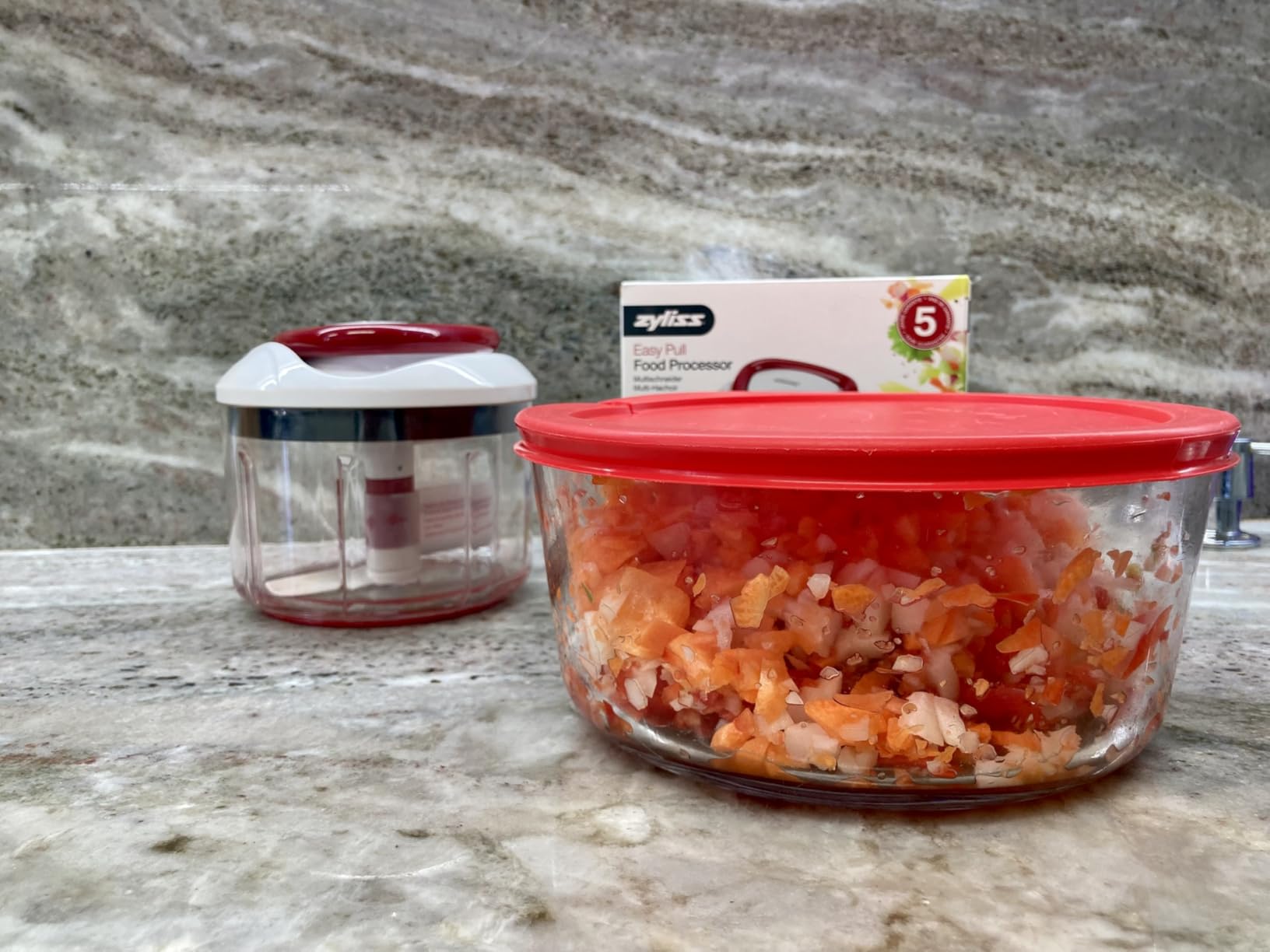 Zyliss Easy Pull Food Chopper and Manual Food Processor - Hand-Held Slicer & Dicer for Fruits & Vegetables - Easy Pull Manual Food Chopper - Cooking Gadgets & Kitchen Essentials - Easy Pull 3.0 customer photo 2