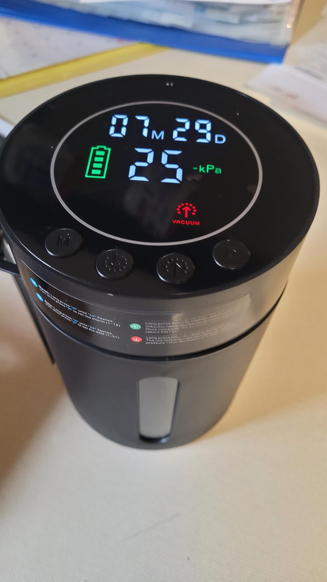 Automatic Vacuum Coffee Canister, 1.3L Airtight Food Storage Containers with Smart Pressure Sensor, Electric Coffee Bean Container Rechargeable with LED Display Window for Home Kitchen Food Storage customer photo 2