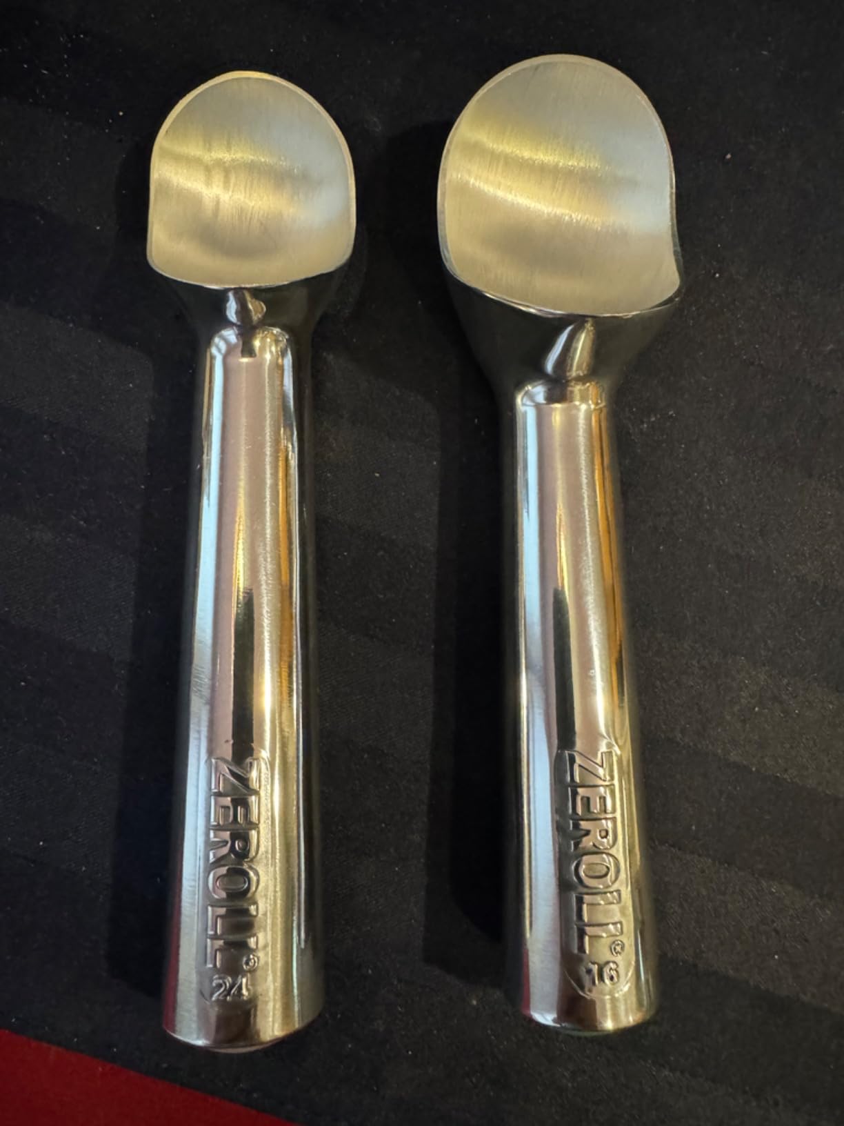 Zeroll Original Ice Cream Scoop - Unique Liquid Filled Heat Conductive Handle, One Piece Aluminum Design, Easy Release Made in USA, 2.5-Ounce, Silver customer photo 1
