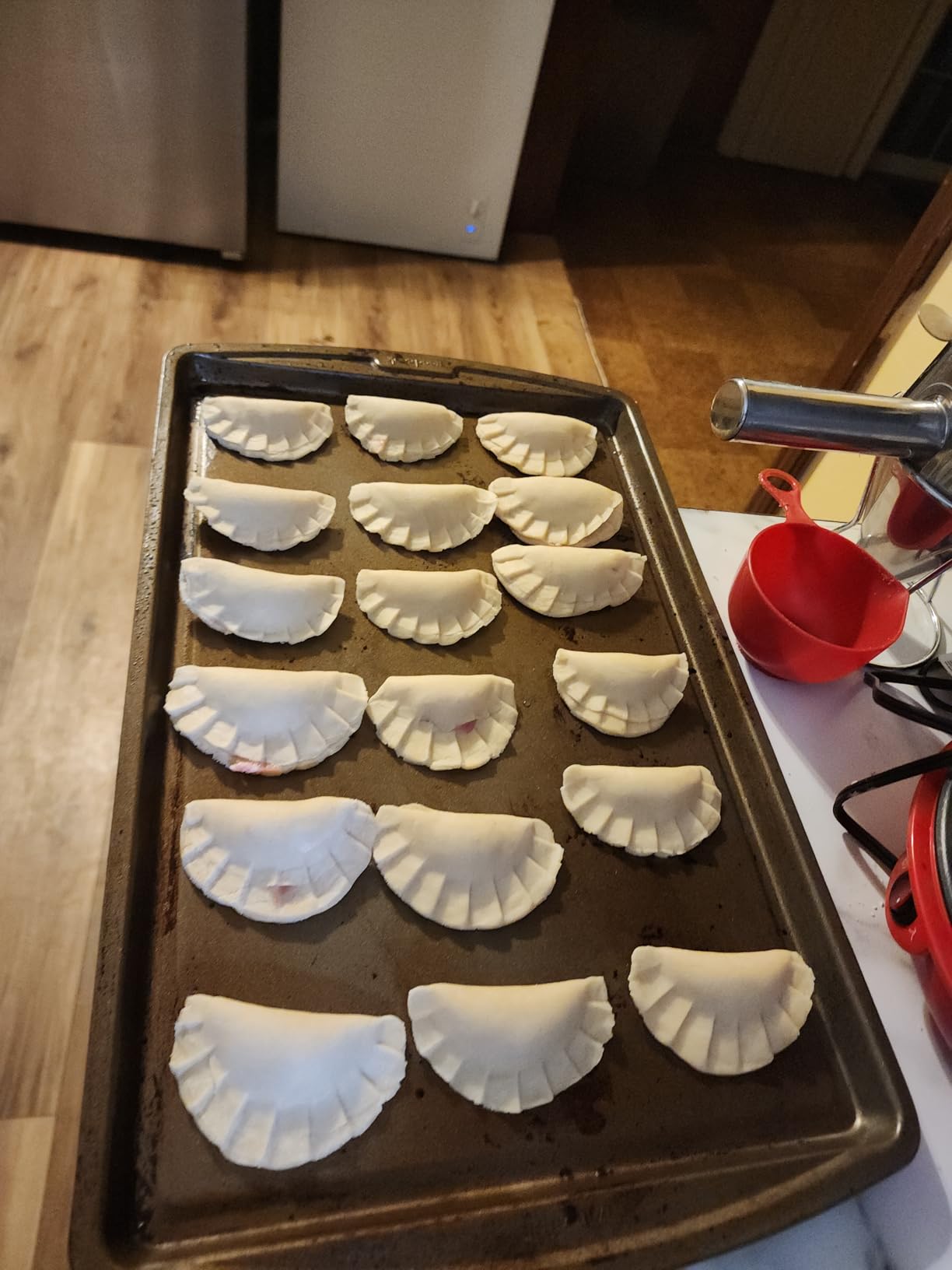 Helen's Asian Kitchen Dumpling Press, BPA Free,White,4-Inch Diameter,97015 customer photo 2