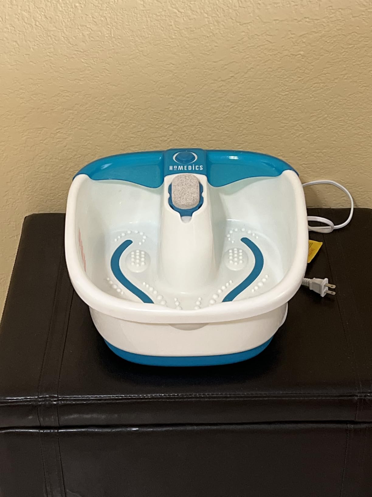 Homedics Bubble Mate Foot Spa, Toe Touch Controlled Foot Bath with Invigorating Bubbles and Splash Proof, Raised Massage Nodes and Removable Pumice Stone customer photo 1