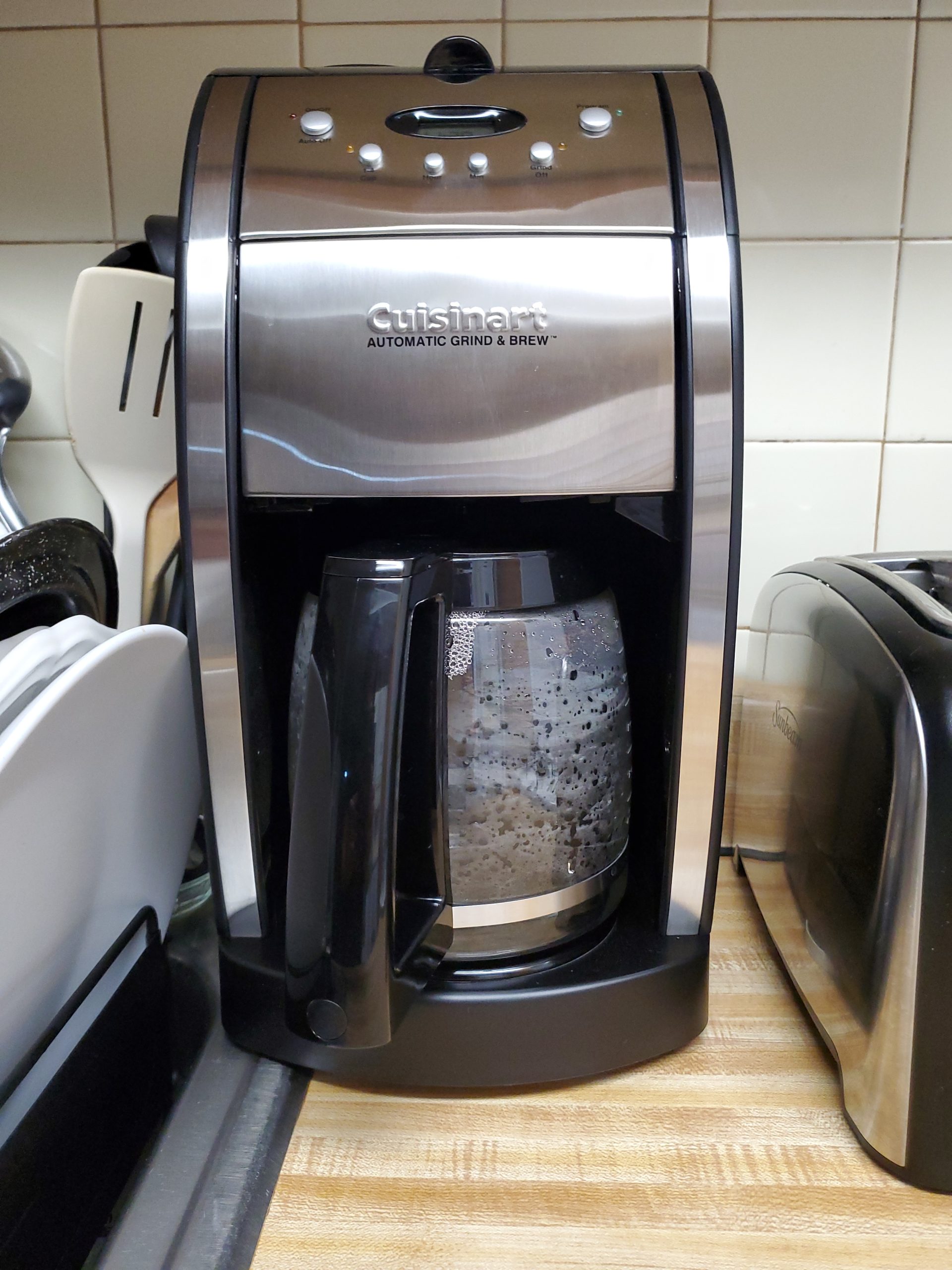 Cuisinart DGB-550BKP1 Automatic Coffeemaker Grind & Brew, 12-Cup Glass, Black customer photo 1