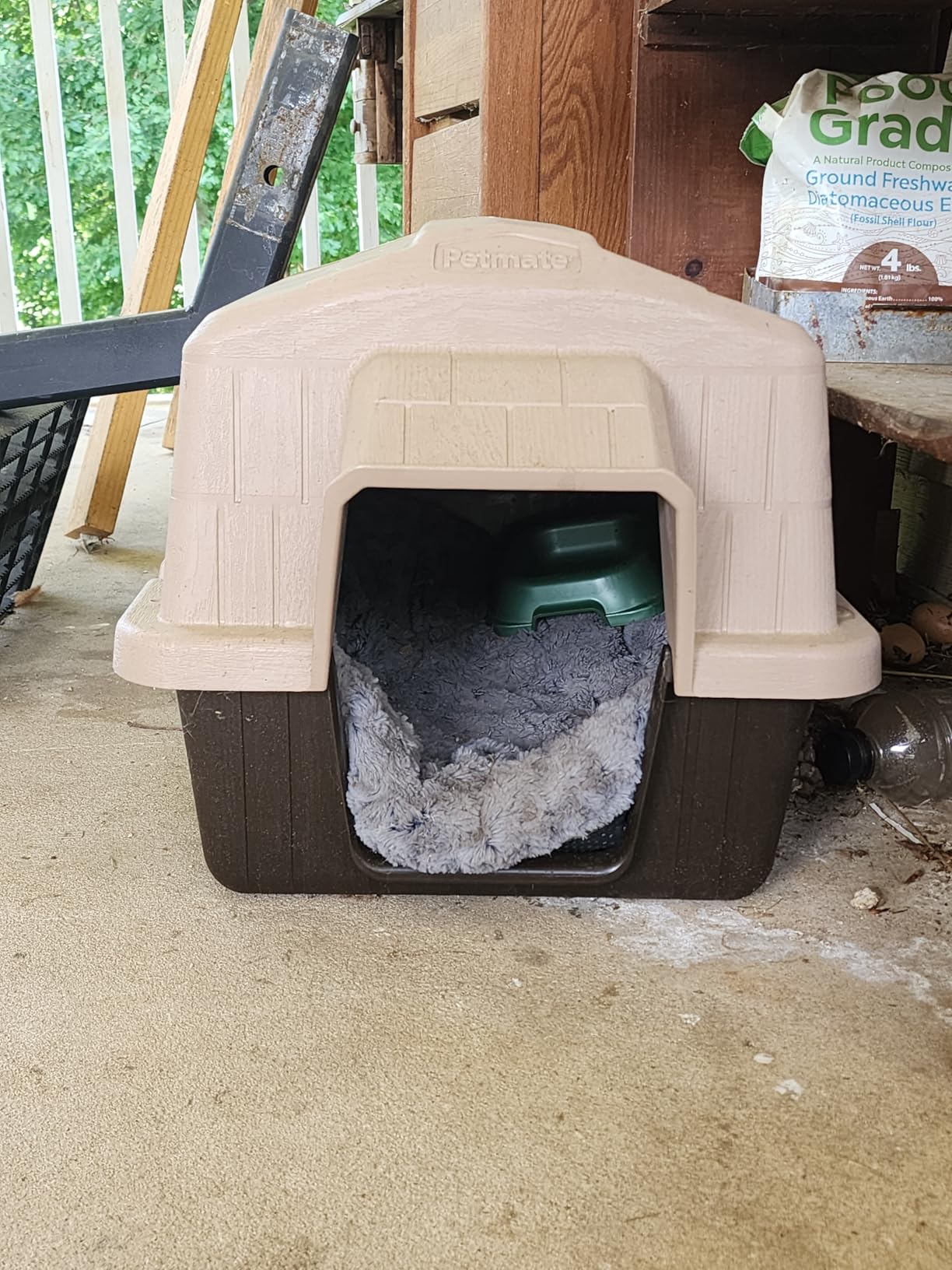 Petmate Aspen Pet Outdoor Dog House, Extra Small, For Pets Up to 15 Pounds, Made in USA customer photo 1