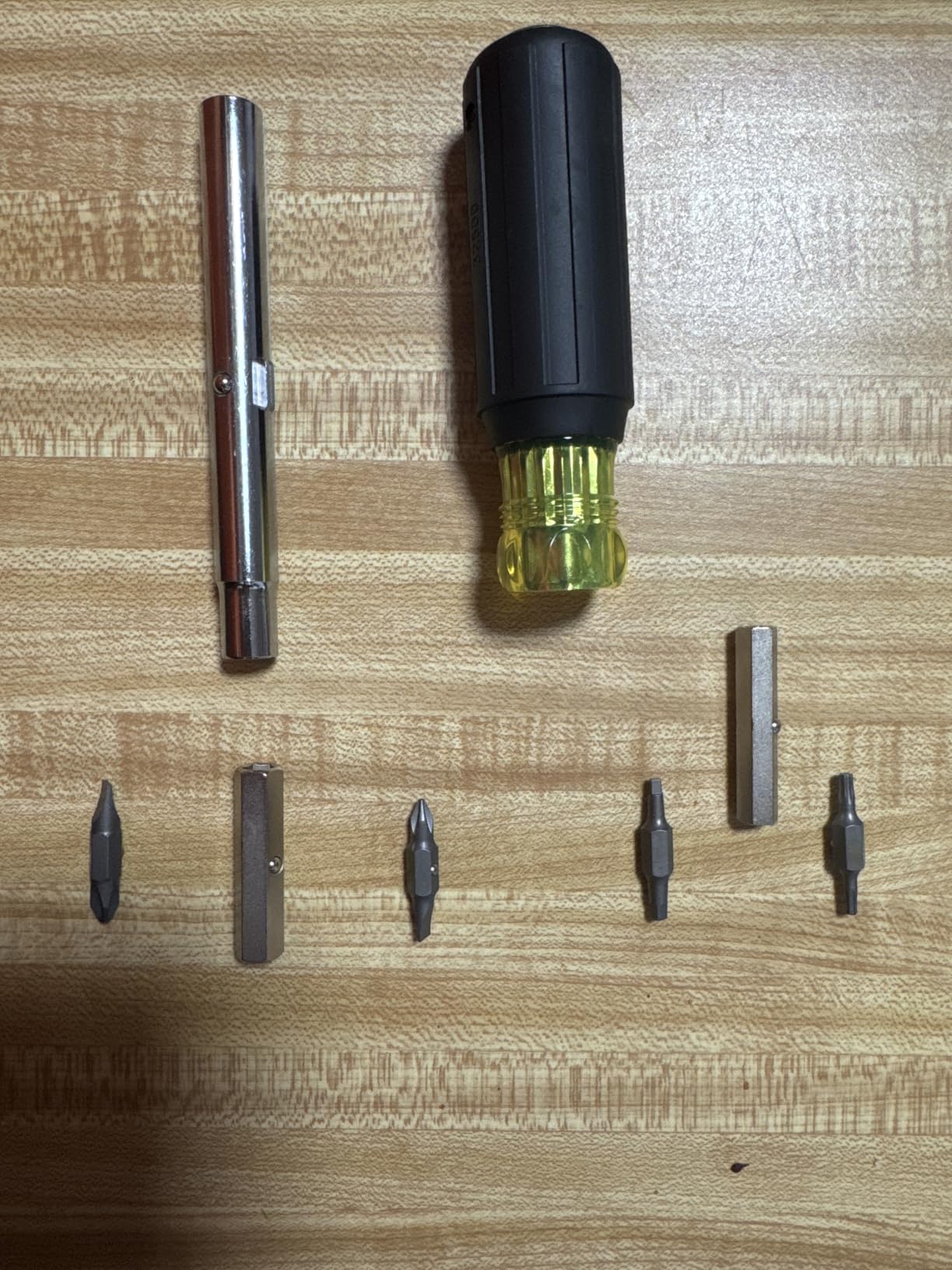 Klein Tools 32500 11-in-1 Screwdriver/Nut Driver Set, 8 Bits (Phillips, Slotted, Torx, Square), 3 Nut Driver Sizes, Cushion Grip Handle customer photo 1
