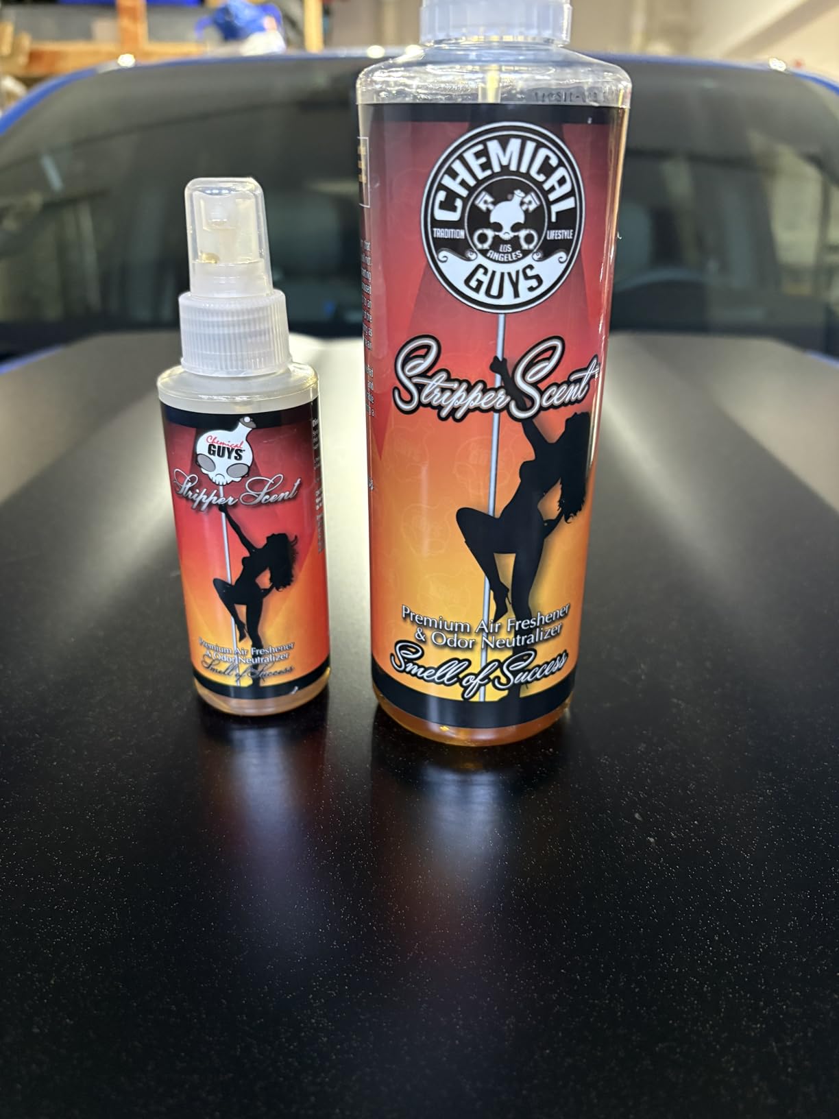 Chemical Guys AIR_069_16 Signature Scent Premium Air Freshener and Odor Eliminator, Smell of Success (Great for Cars, Trucks, SUVs, RVs, Home, Office & More) 16 fl oz customer photo 1