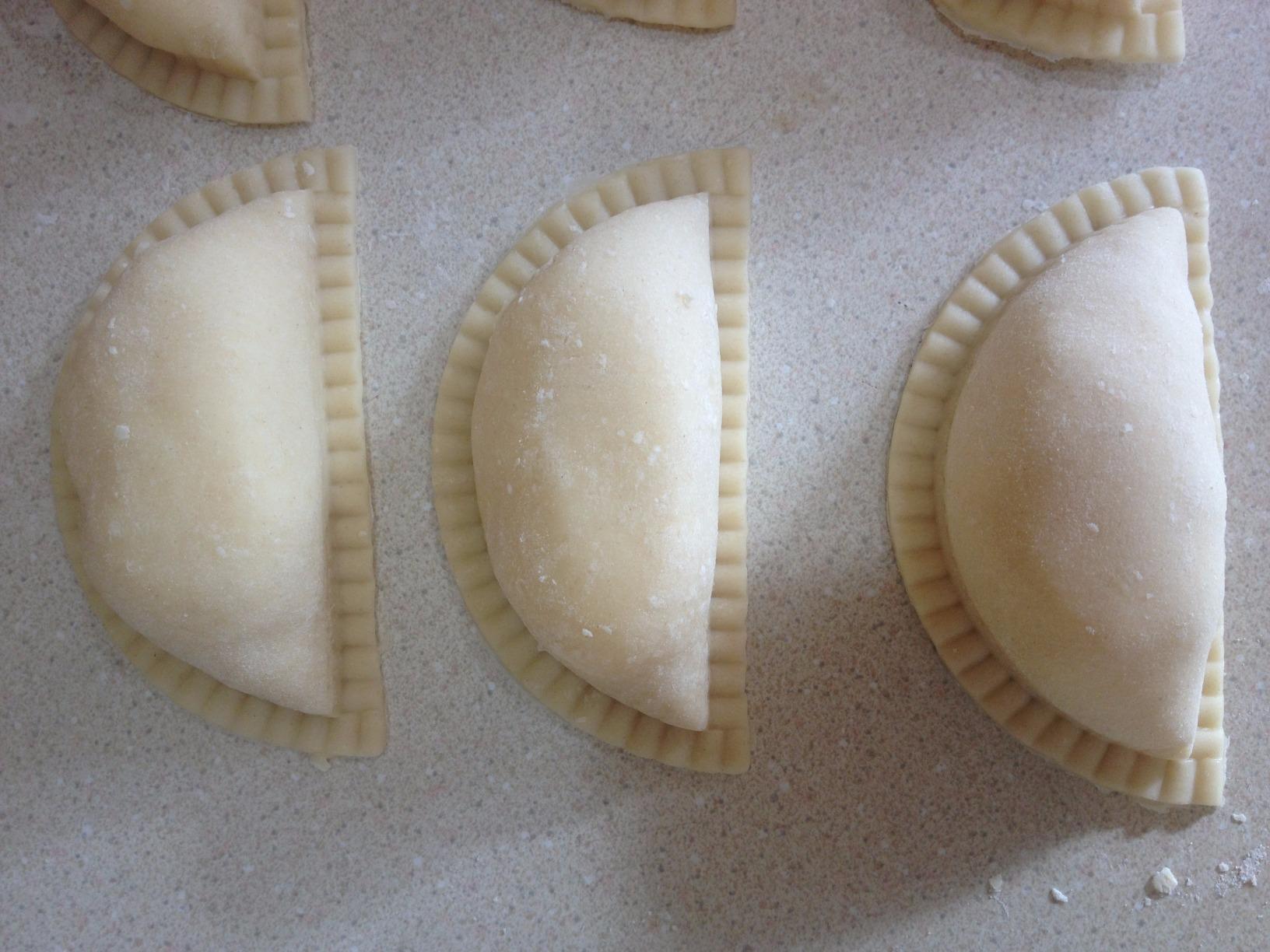 Fox Run Pierogi Maker, 4 x 10.5 x 1 inches, Metallic customer photo 1