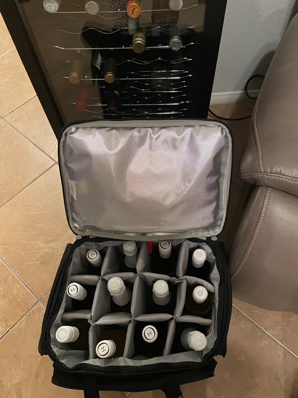 PICNIC TIME Bodega Rolling Wine Cooler, Insulated 12-Bottle Wine Cooler with Wheels, Outdoor Portable Rolling Ice Chest with Water-Resistant Liner, Telescopic Handle and, Large Pockets, (Black) customer photo 1