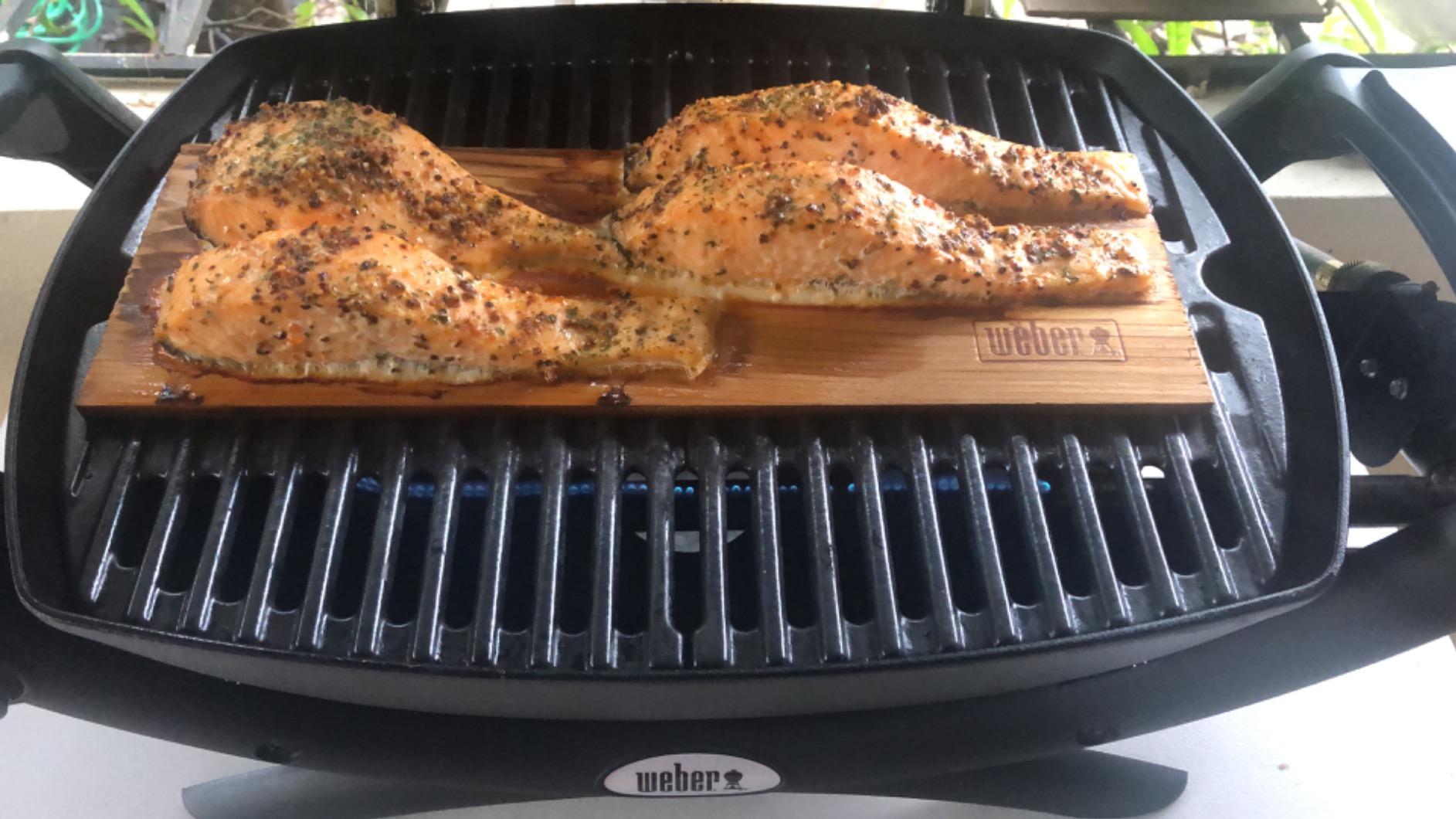 Weber Firespice Cedar Planks - Natural Cedar Wood Grilling Planks for Smoky Flavor Enhancement, Perfect for Salmon and Seafood (2 Pack) customer photo 1