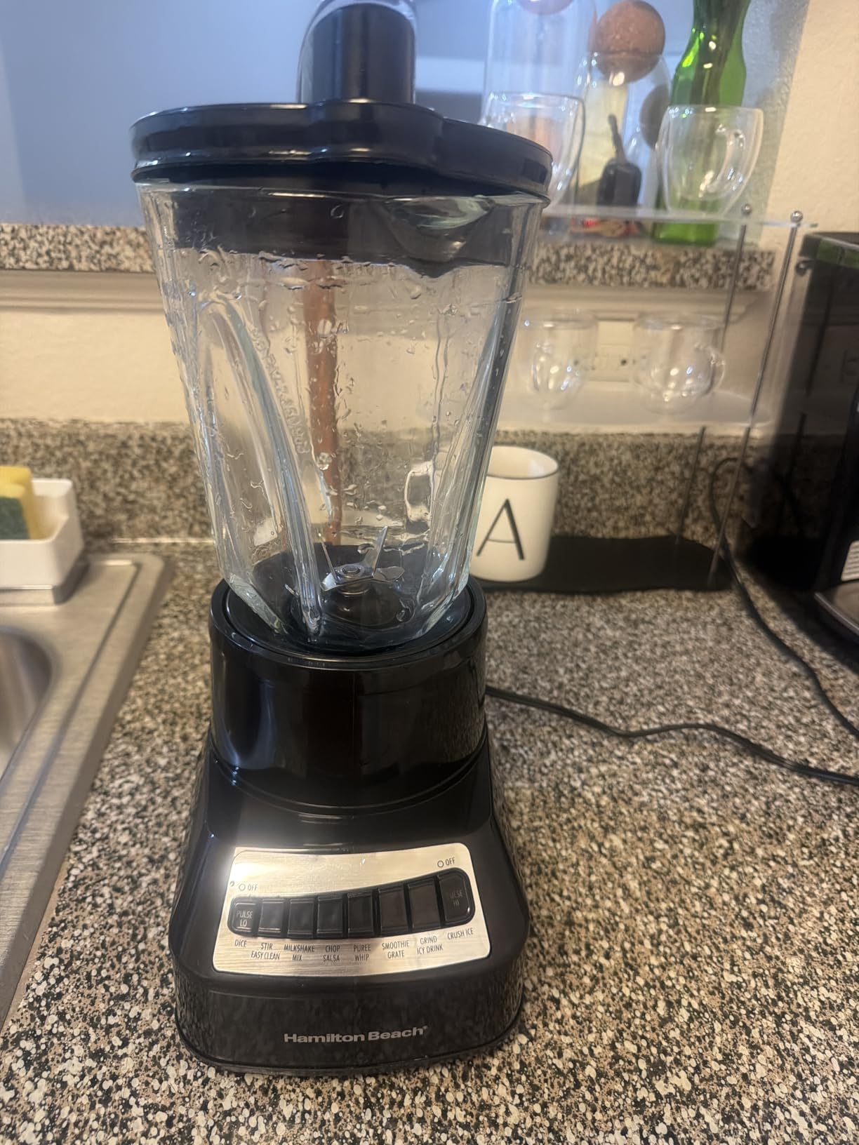 Hamilton Beach Wave Crusher Blender For Smoothies With 40 Oz Glass Jar and 14 Functions, Ice Sabre Blades & 700 Watts for Consistently Smooth Results, Black + Stainless Steel (54221) customer photo 1