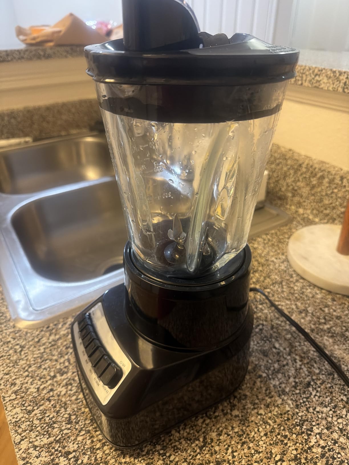 Hamilton Beach Wave Crusher Blender For Smoothies With 40 Oz Glass Jar and 14 Functions, Ice Sabre Blades & 700 Watts for Consistently Smooth Results, Black + Stainless Steel (54221) customer photo 2