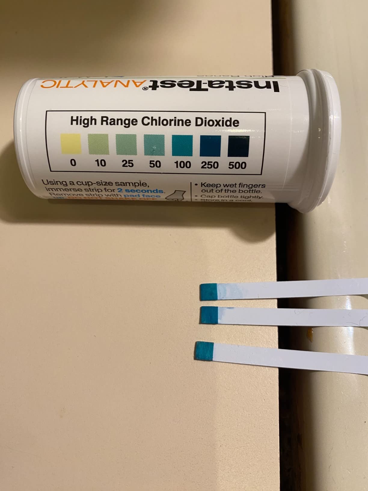 LaMotte Insta-Test 3002 Chlorine Dioxide Single Factor Test Strip (0-500ppm) customer photo 1